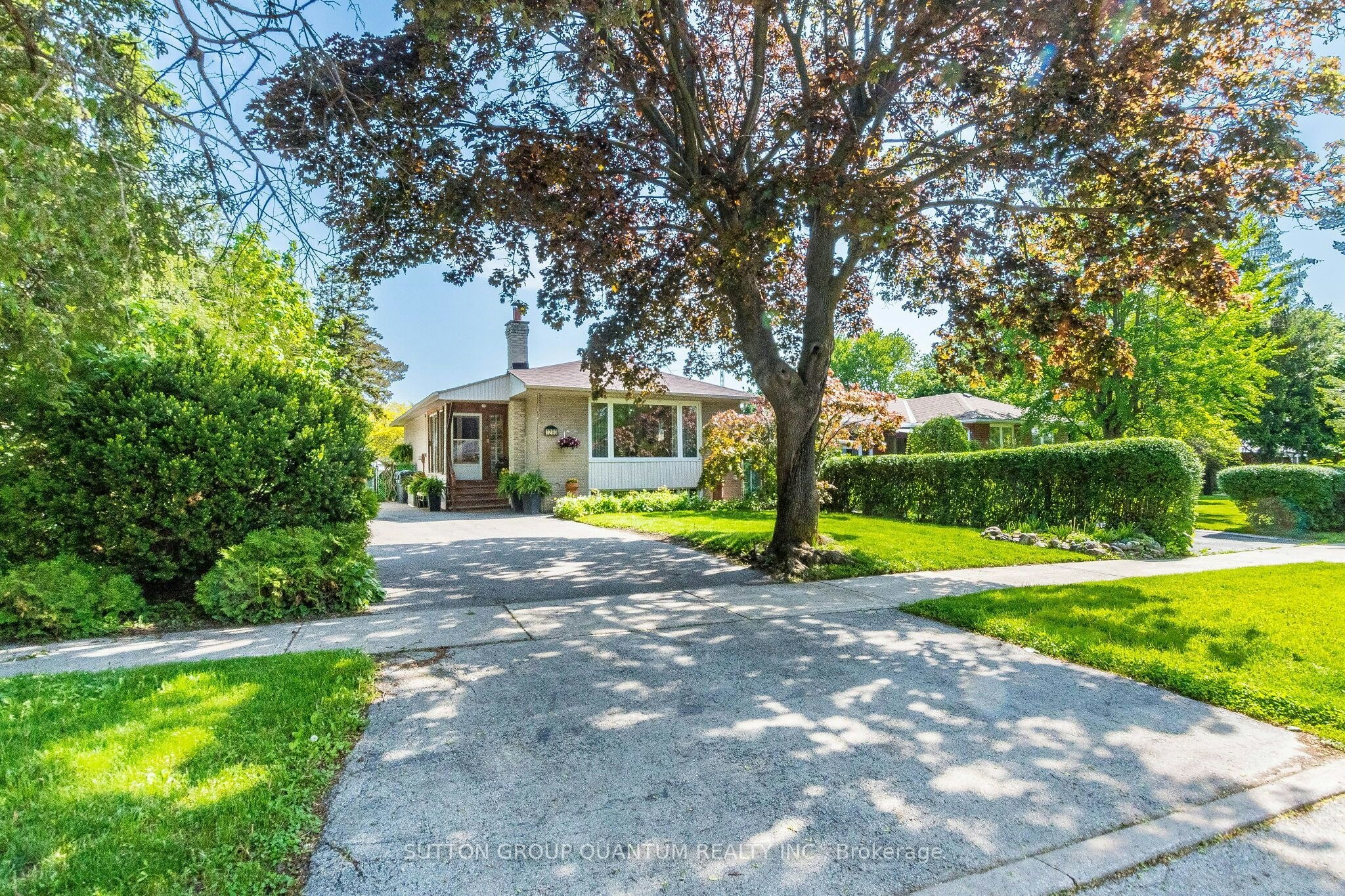 1293 Daimler Road, Mississauga, ON, L5J 3T3