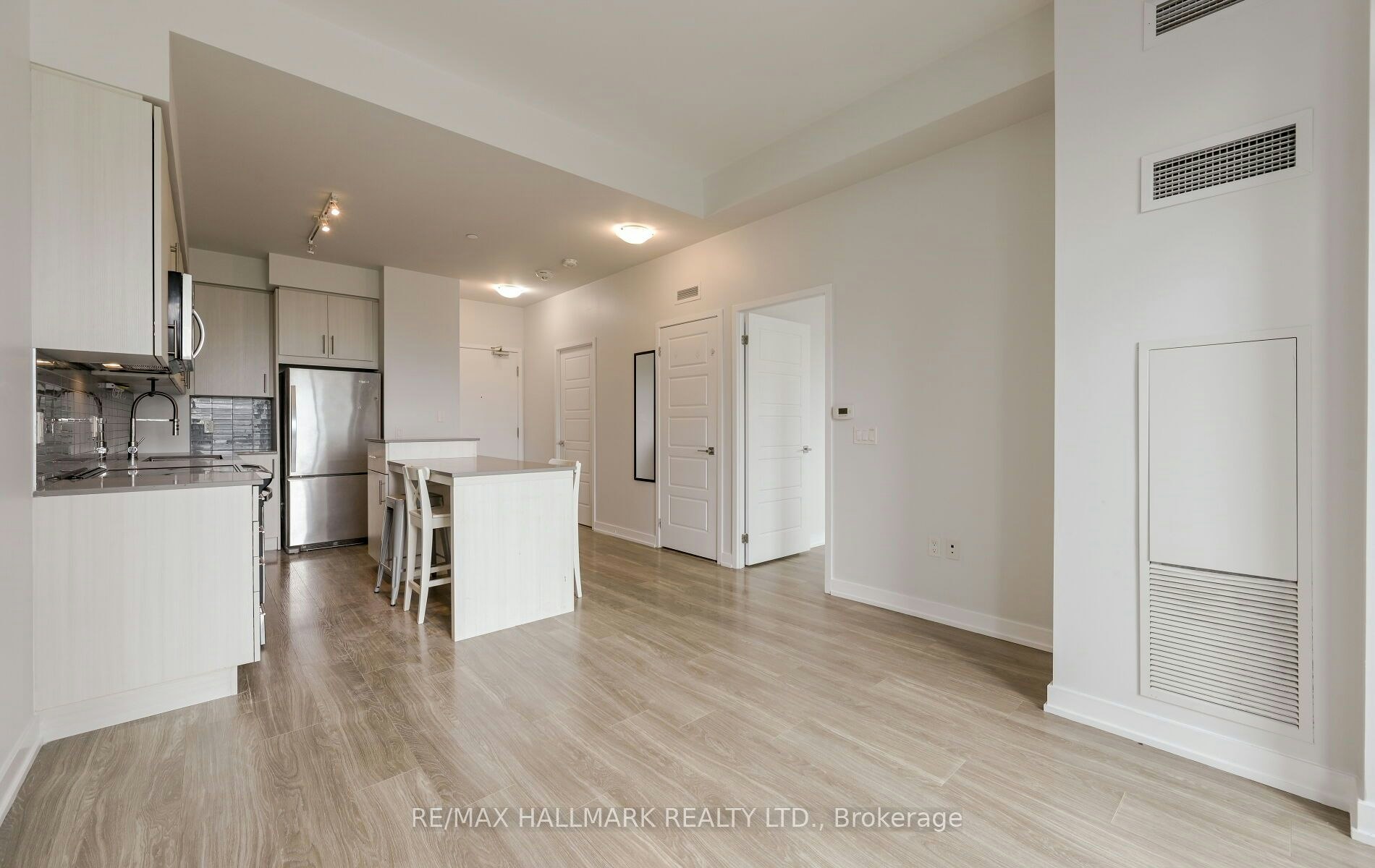 425-4055 Parkside Village Drive, Mississauga, ON, L5B 0K8 - 19