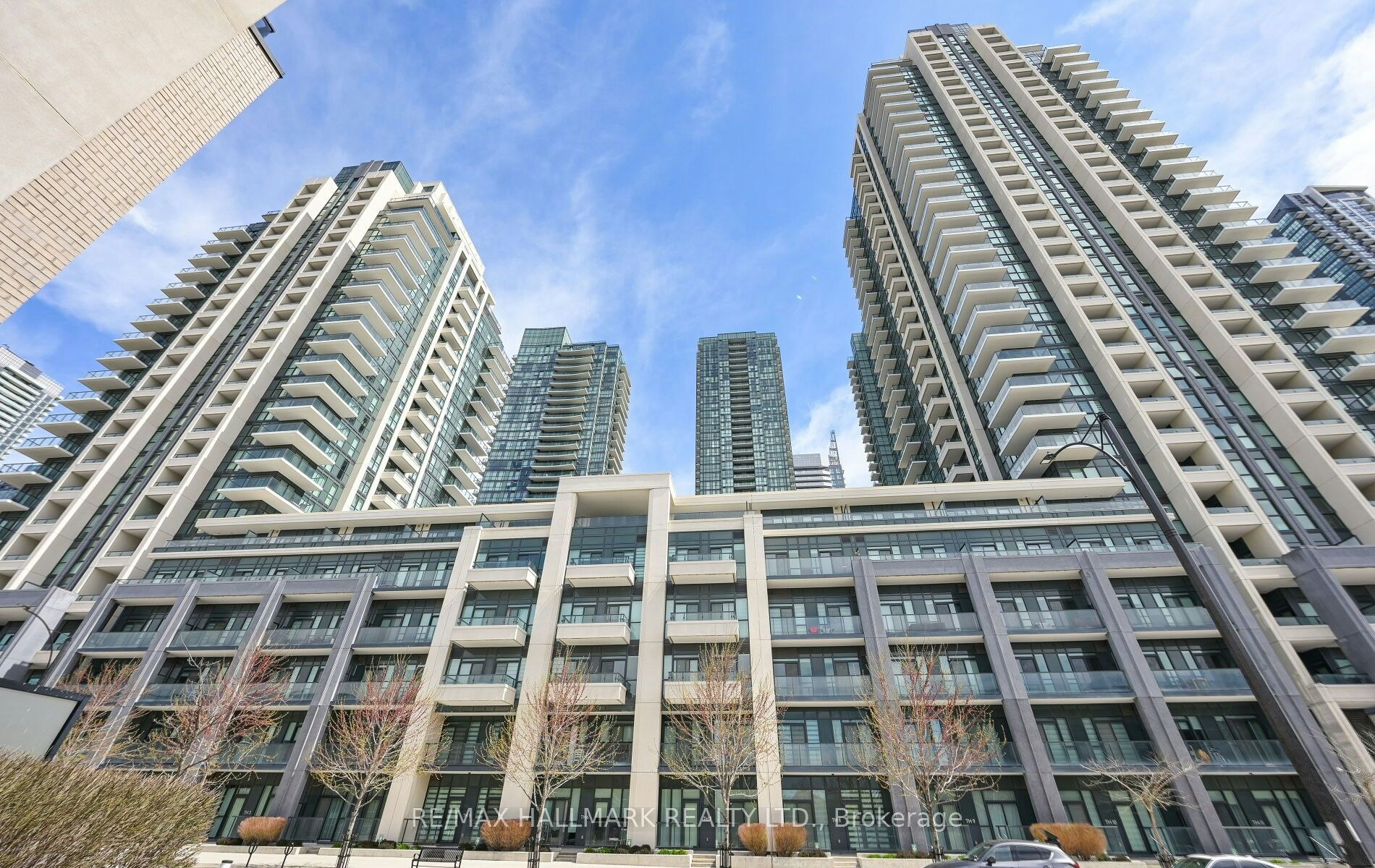 425-4055 Parkside Village Drive, Mississauga, ON, L5B 0K8