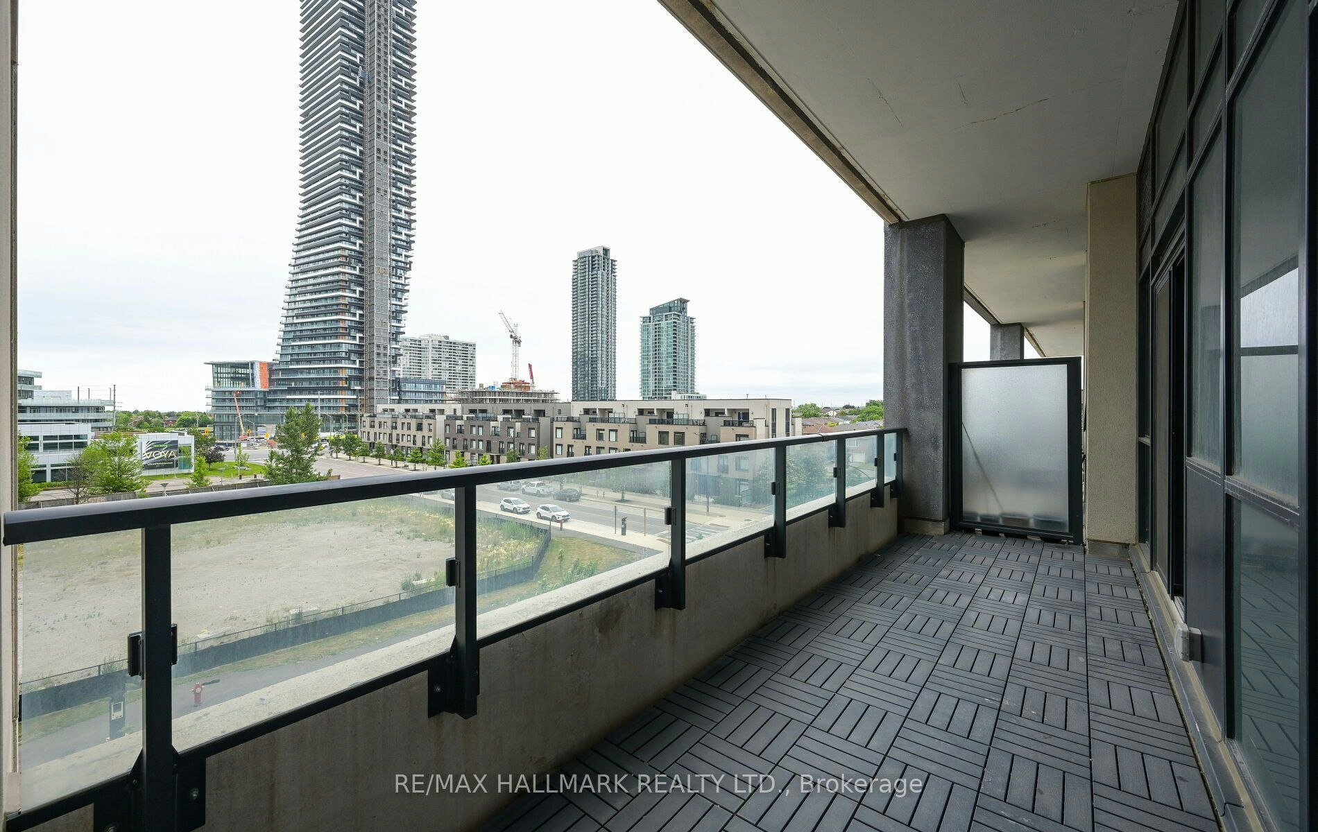 425-4055 Parkside Village Drive, Mississauga, ON, L5B 0K8 - 37
