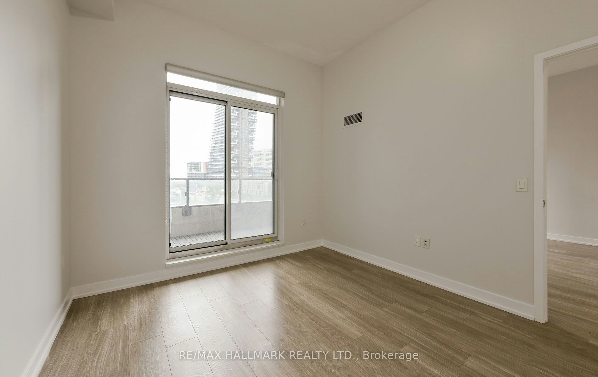 425-4055 Parkside Village Drive, Mississauga, ON, L5B 0K8 - 30