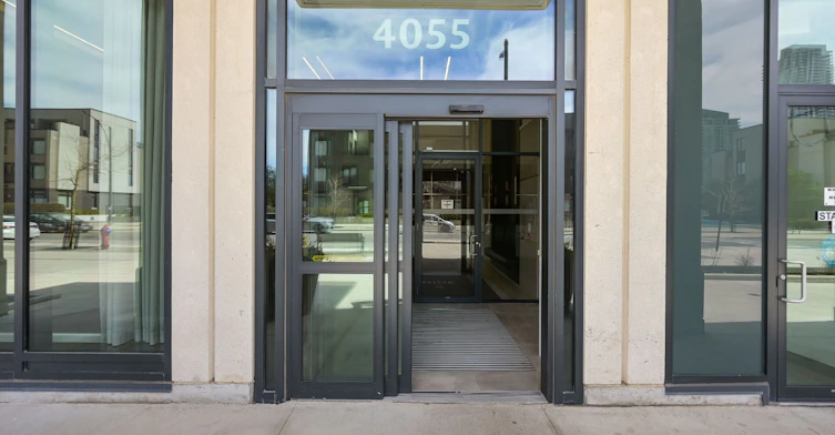 425-4055 Parkside Village Drive, Mississauga, ON, L5B 0K8 - 6