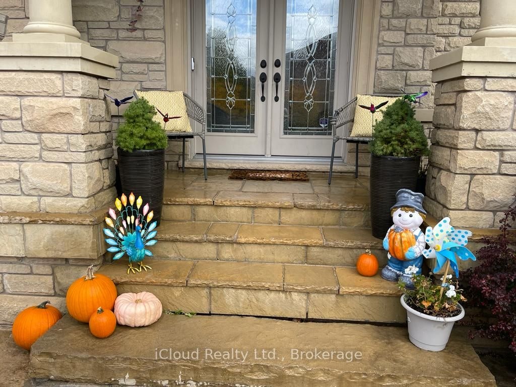 2343 North Ridge Trail, Oakville, ON, L6H 0A8 - 2