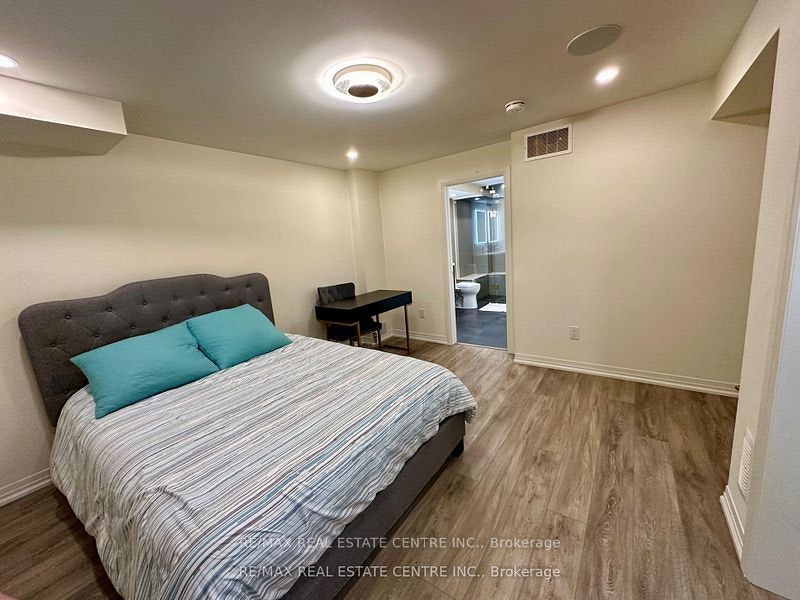 271 Sixteen Mile Drive, Oakville, ON, L6M 0V8 - 14