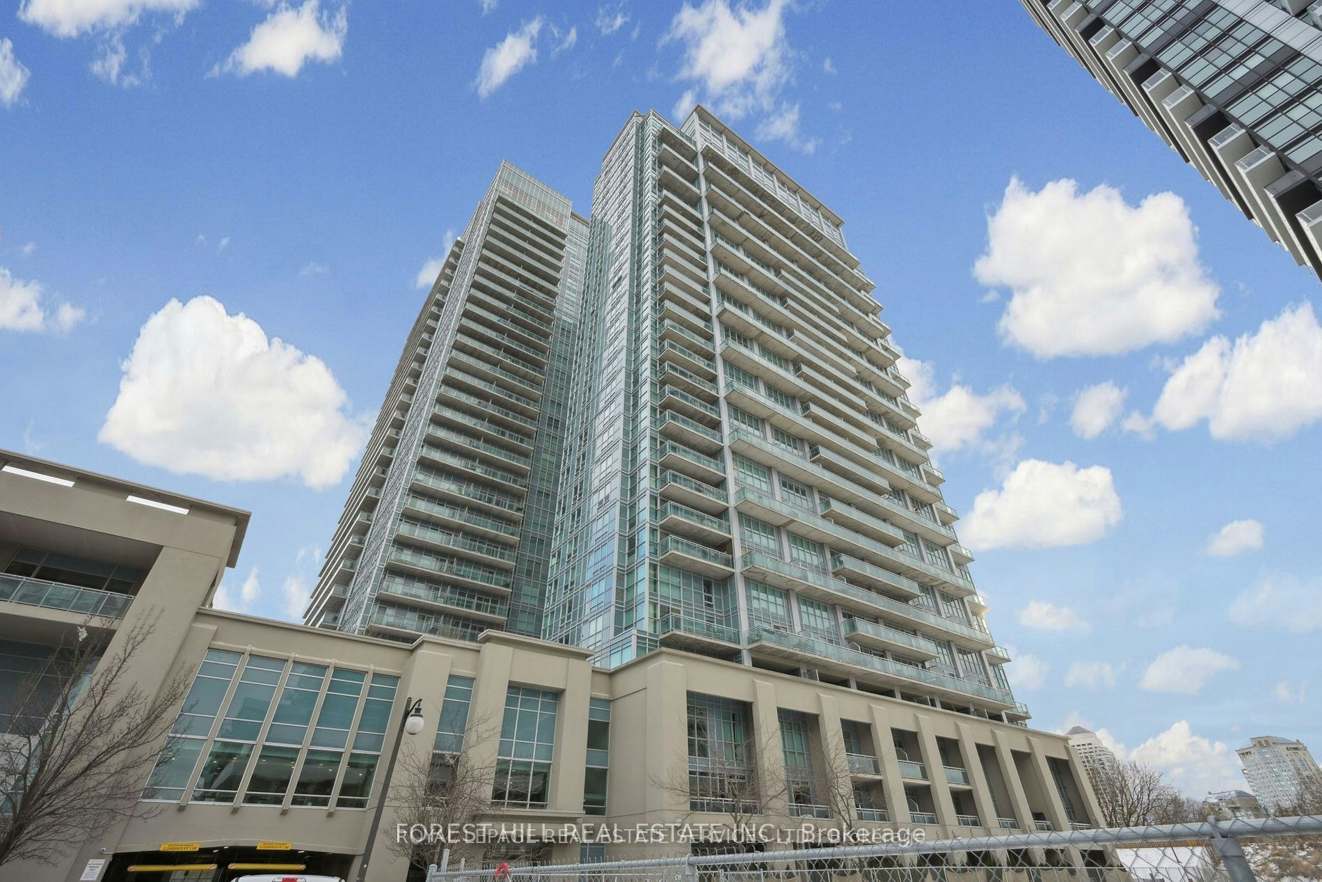 623-165 Legion Road N, Toronto, ON, M8Y 0B3