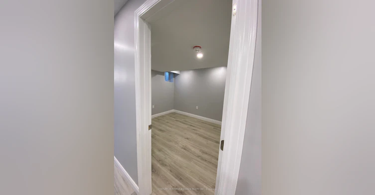 25 Traymore Street, Brampton, ON, L7A 2G4 - 6
