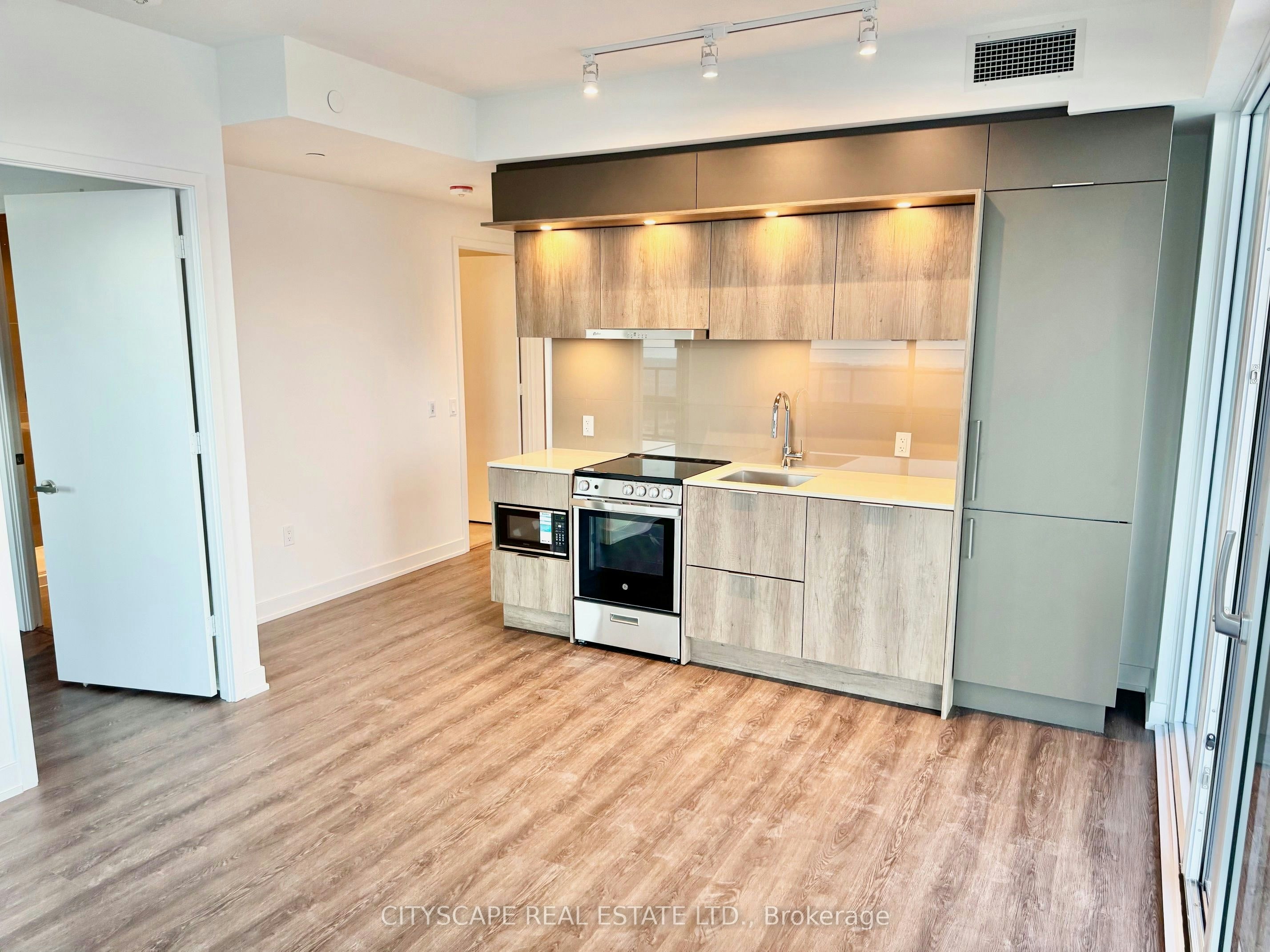 6508-448 Burnhamthorpe Road W, Mississauga, ON, L5B 0R4 - 6