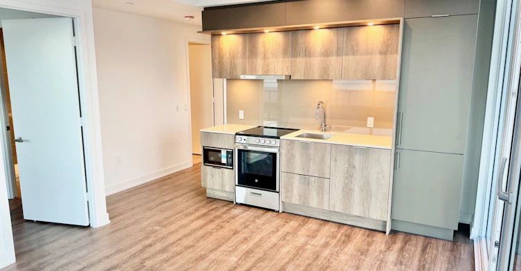 6508-448 Burnhamthorpe Road W, Mississauga, ON, L5B 0R4 - 6