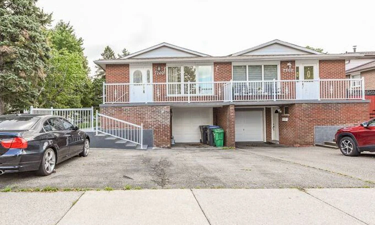 7700 Kittridge Drive