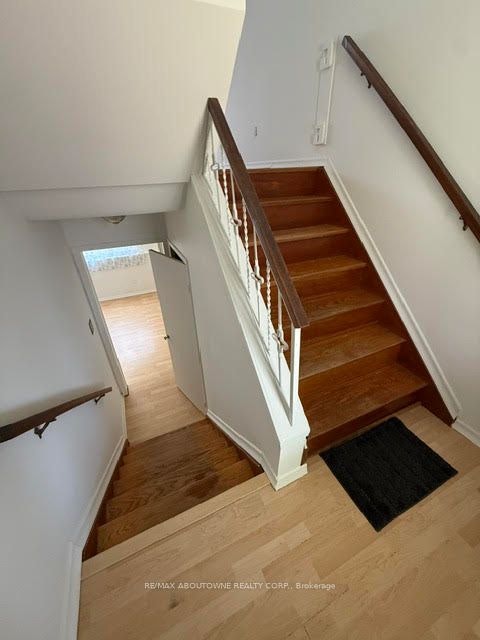 283 Kenwood Avenue, Burlington, ON, L7L 4L9 - 3