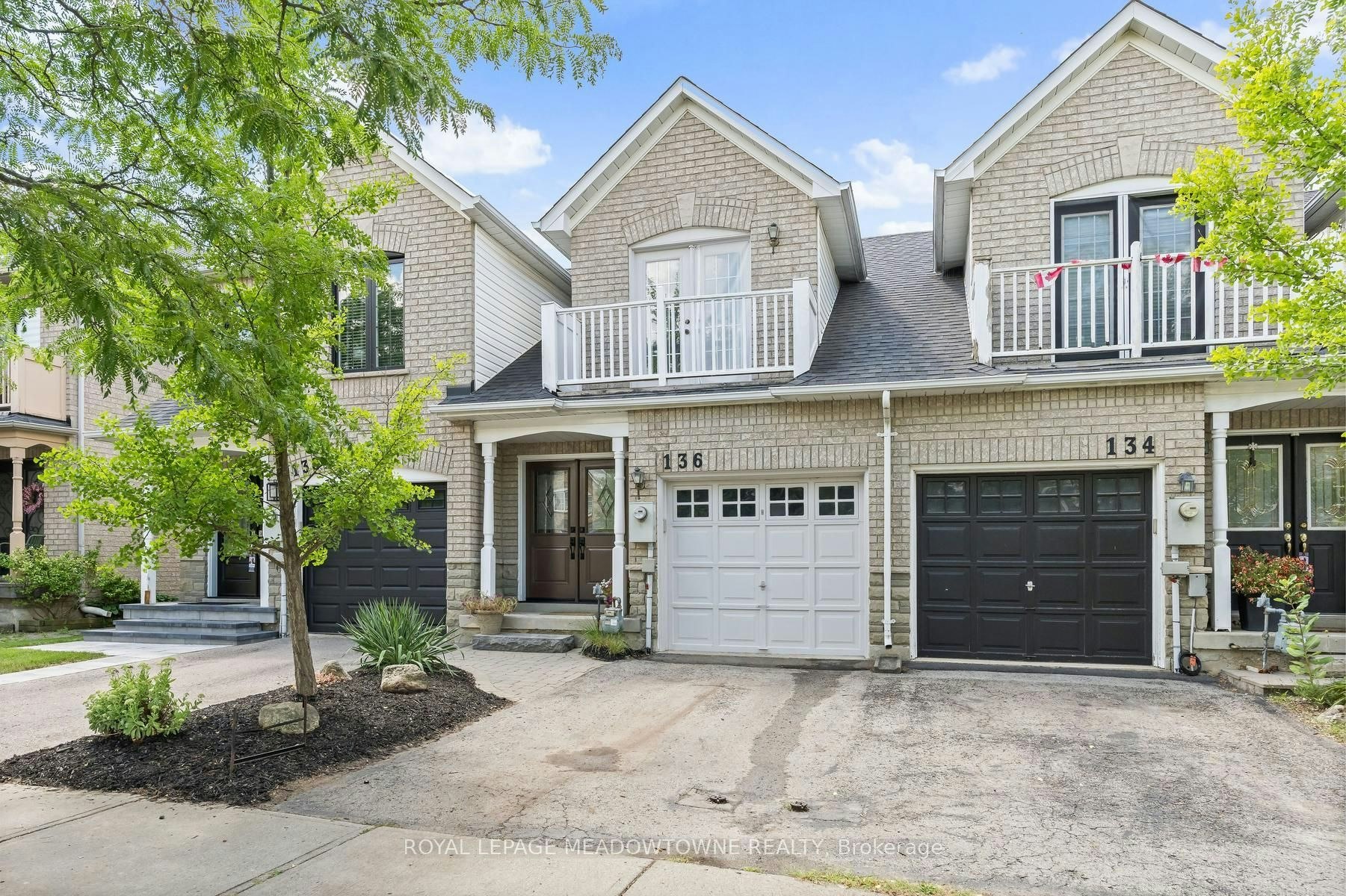 136 Dominion Gardens Drive, Halton Hills, ON, L7G 6B6