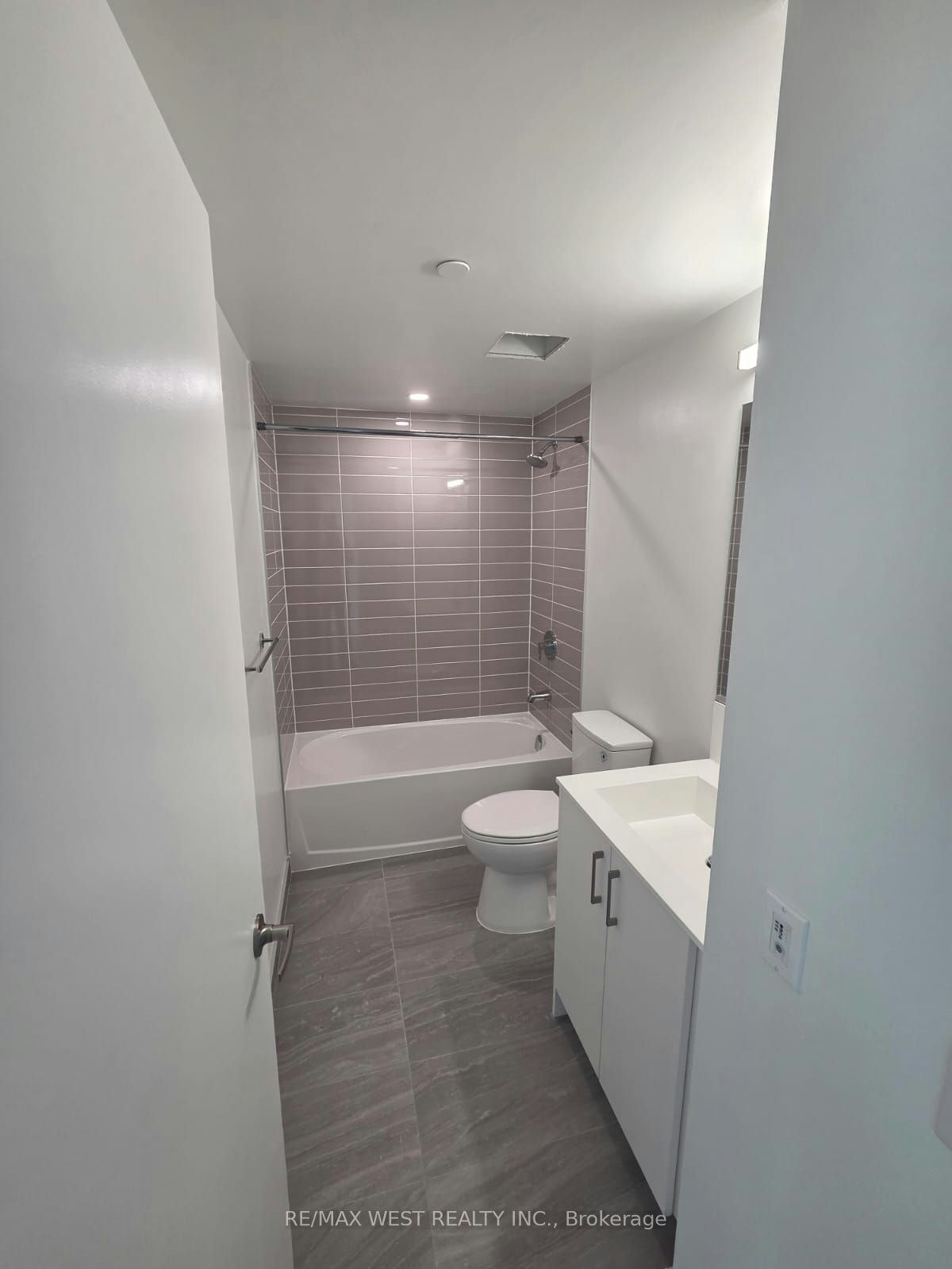 1419-4010 Eglinton Avenue W, Toronto, ON, M9A 0G5 - 11