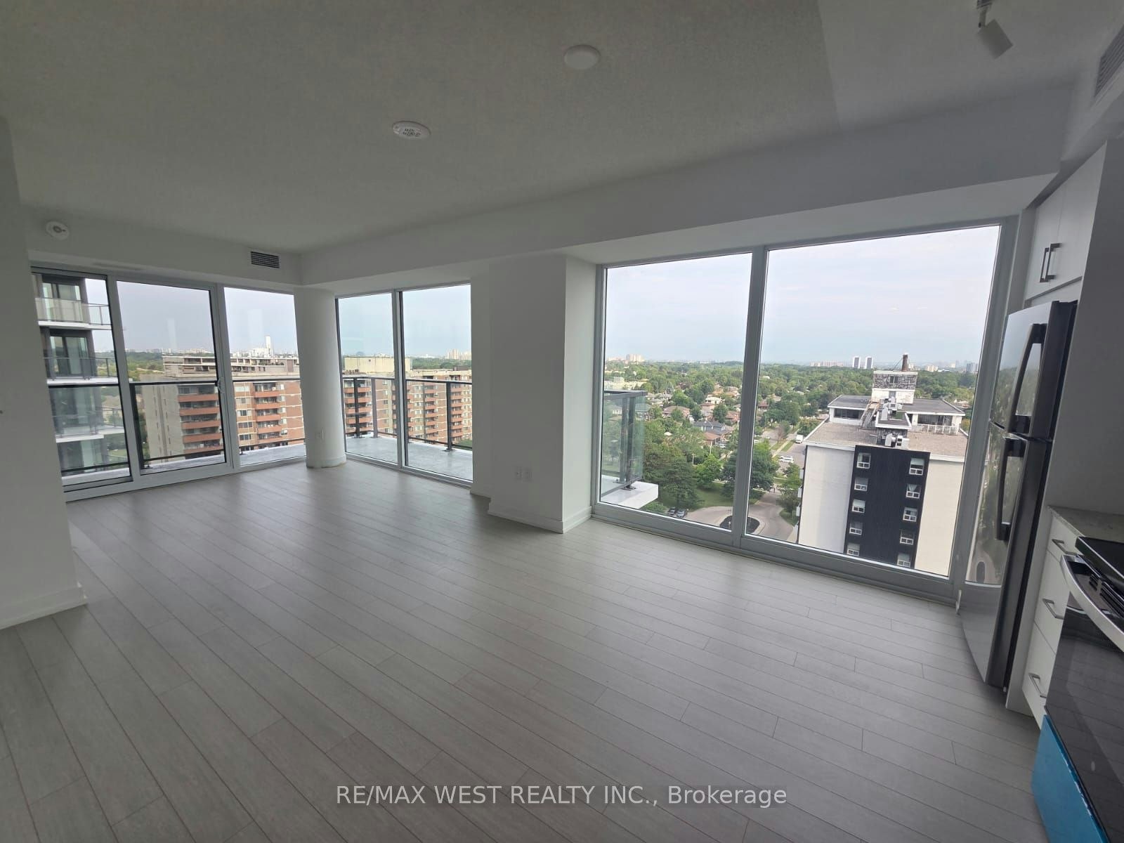 1419-4010 Eglinton Avenue W, Toronto, ON, M9A 0G5 - 6
