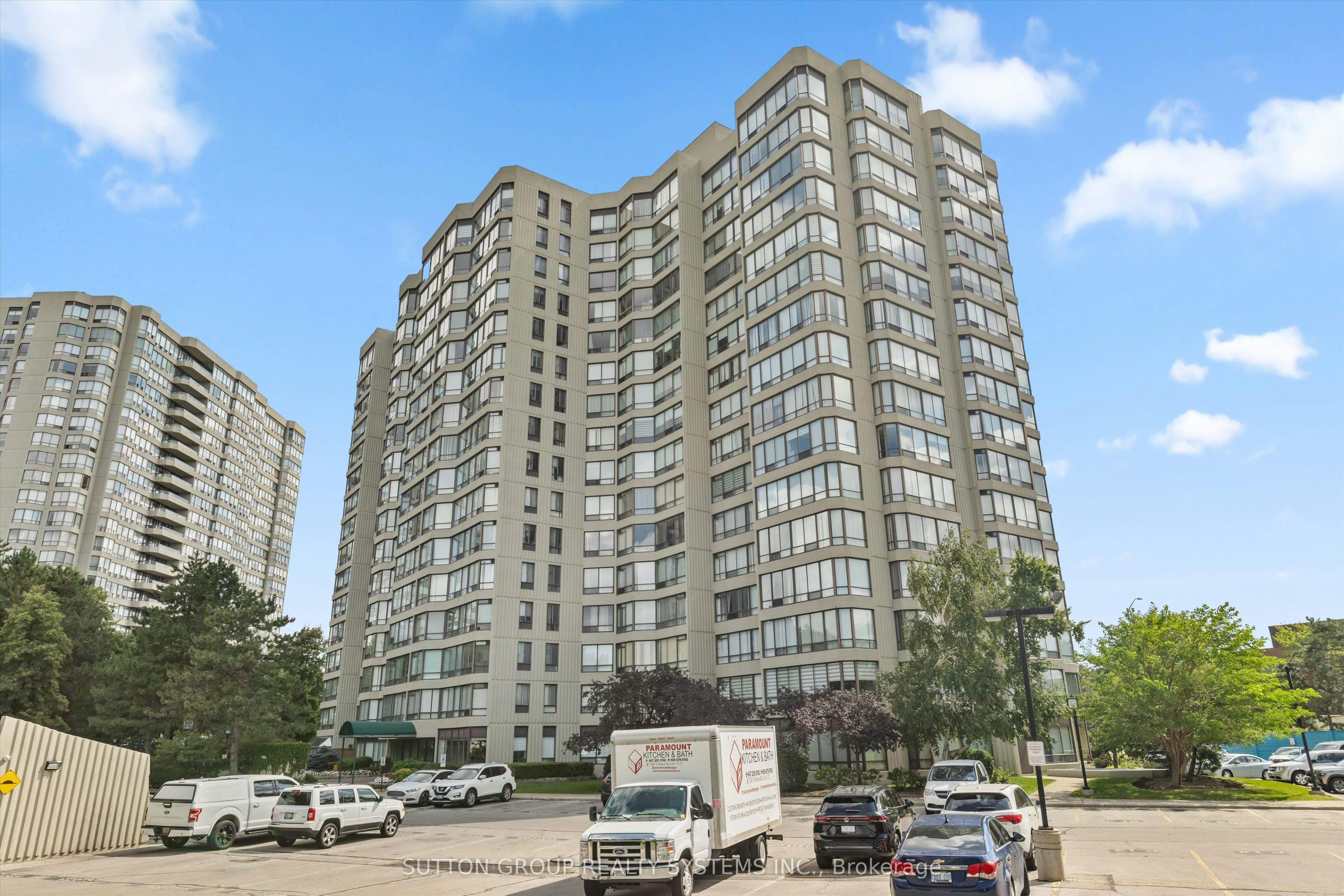 609-26 Hanover Road, Brampton, ON, L6S 4T2