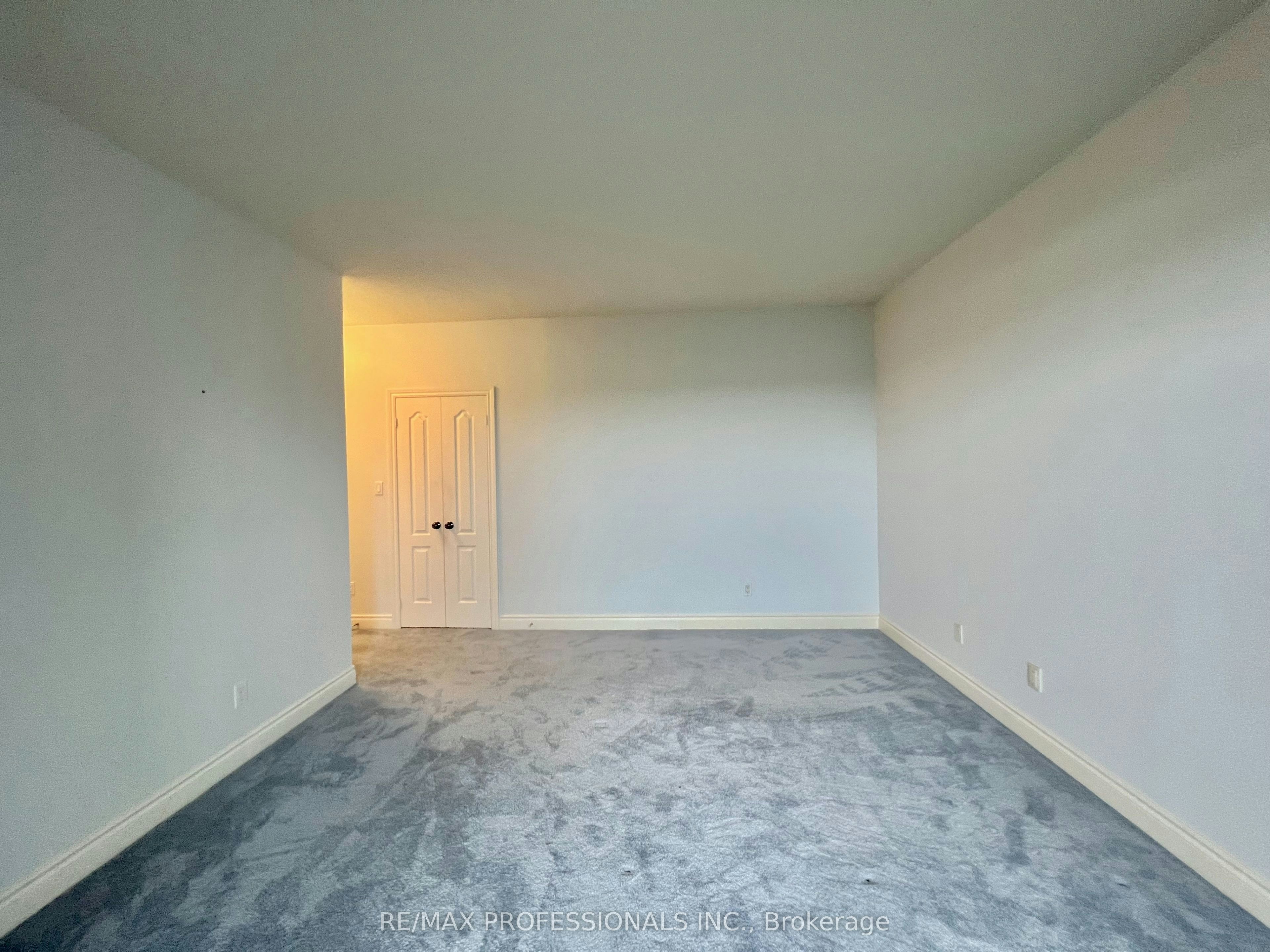 907-2 Aberfoyle Crescent, Toronto, ON, M8X 2Z8 - 13