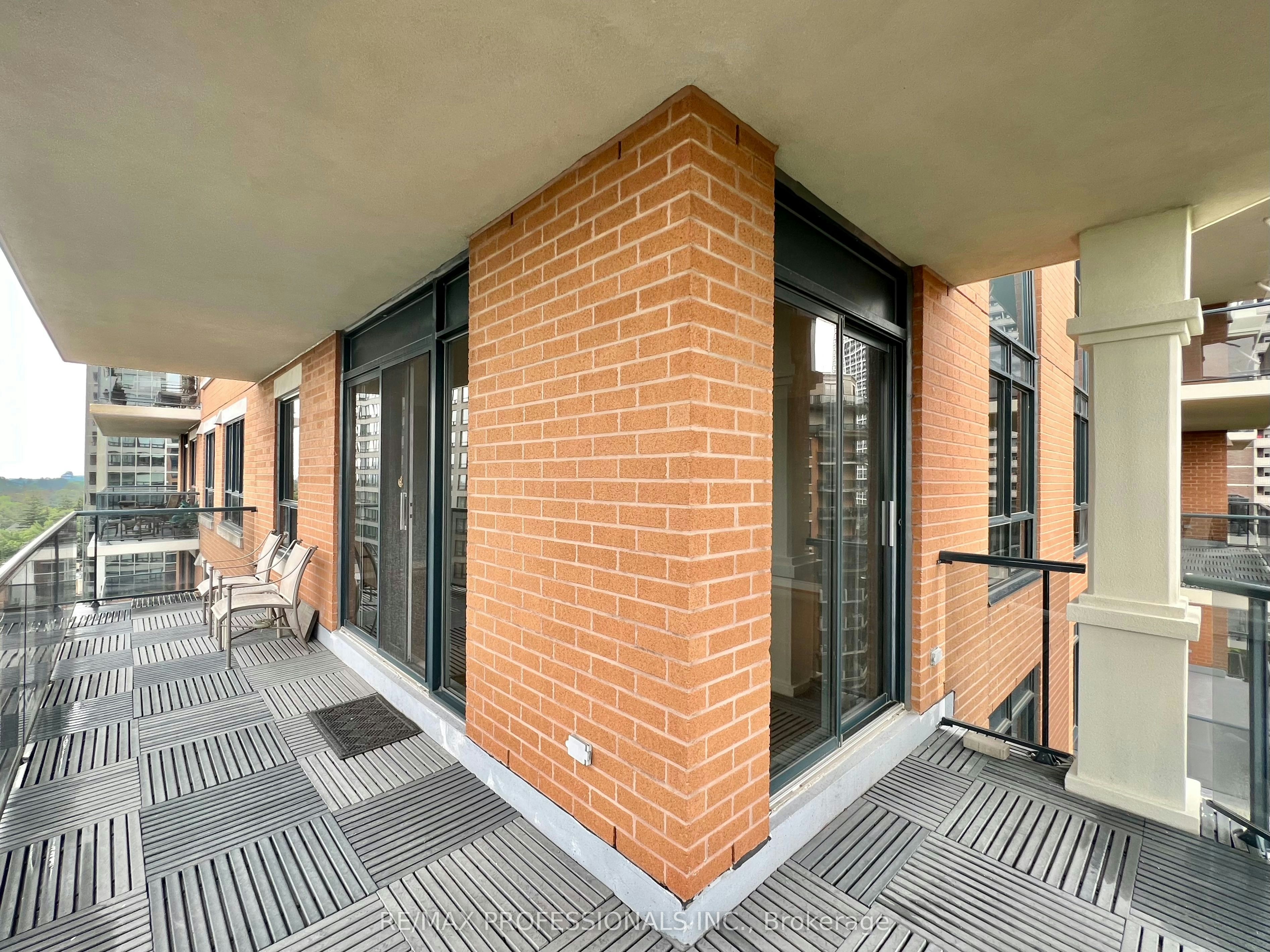 907-2 Aberfoyle Crescent, Toronto, ON, M8X 2Z8 - 22