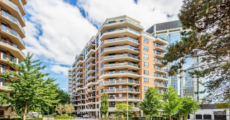 907-2 Aberfoyle Crescent, Toronto, ON, M8X 2Z8