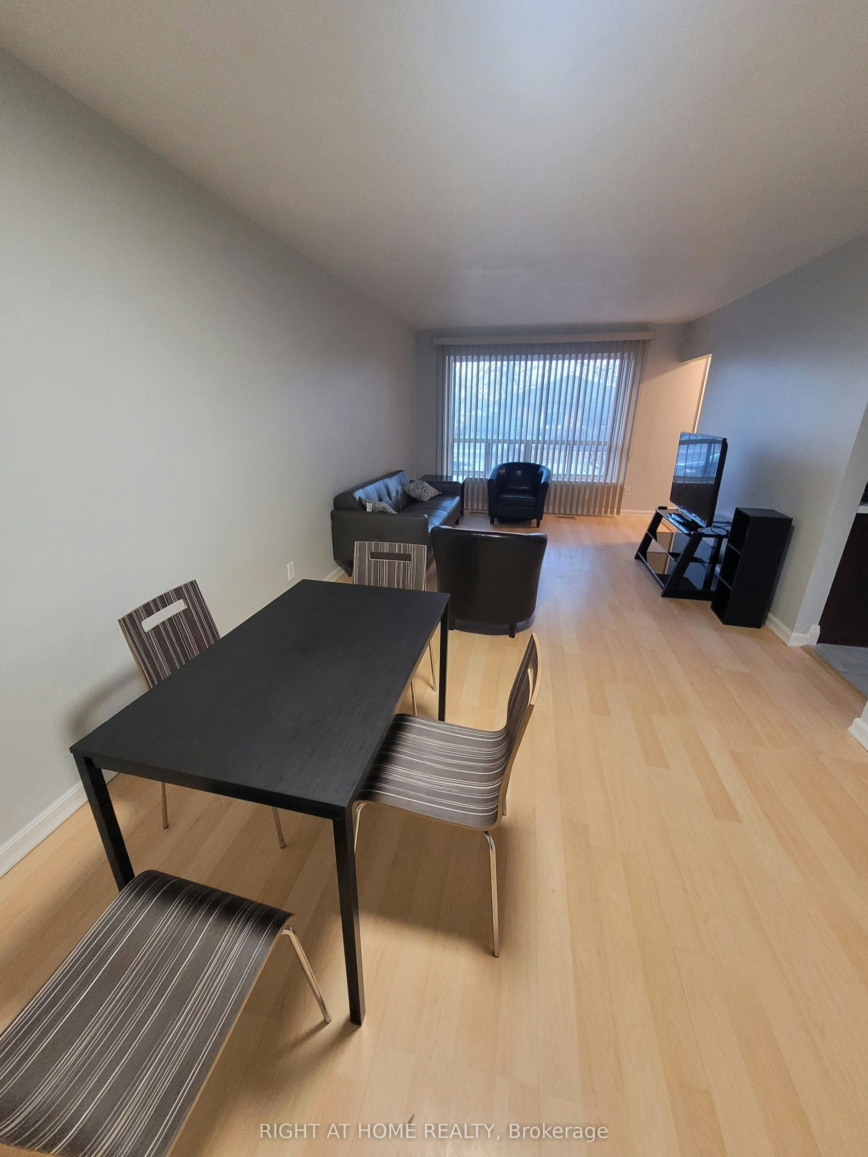 2415 Padstow Crescent, Mississauga, ON, L5J 2G2 - 5