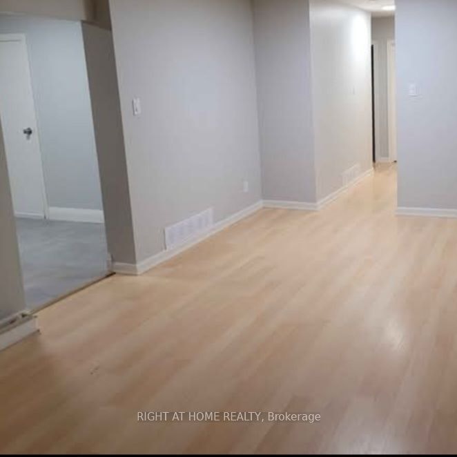 2415 Padstow Crescent, Mississauga, ON, L5J 2G2 - 8