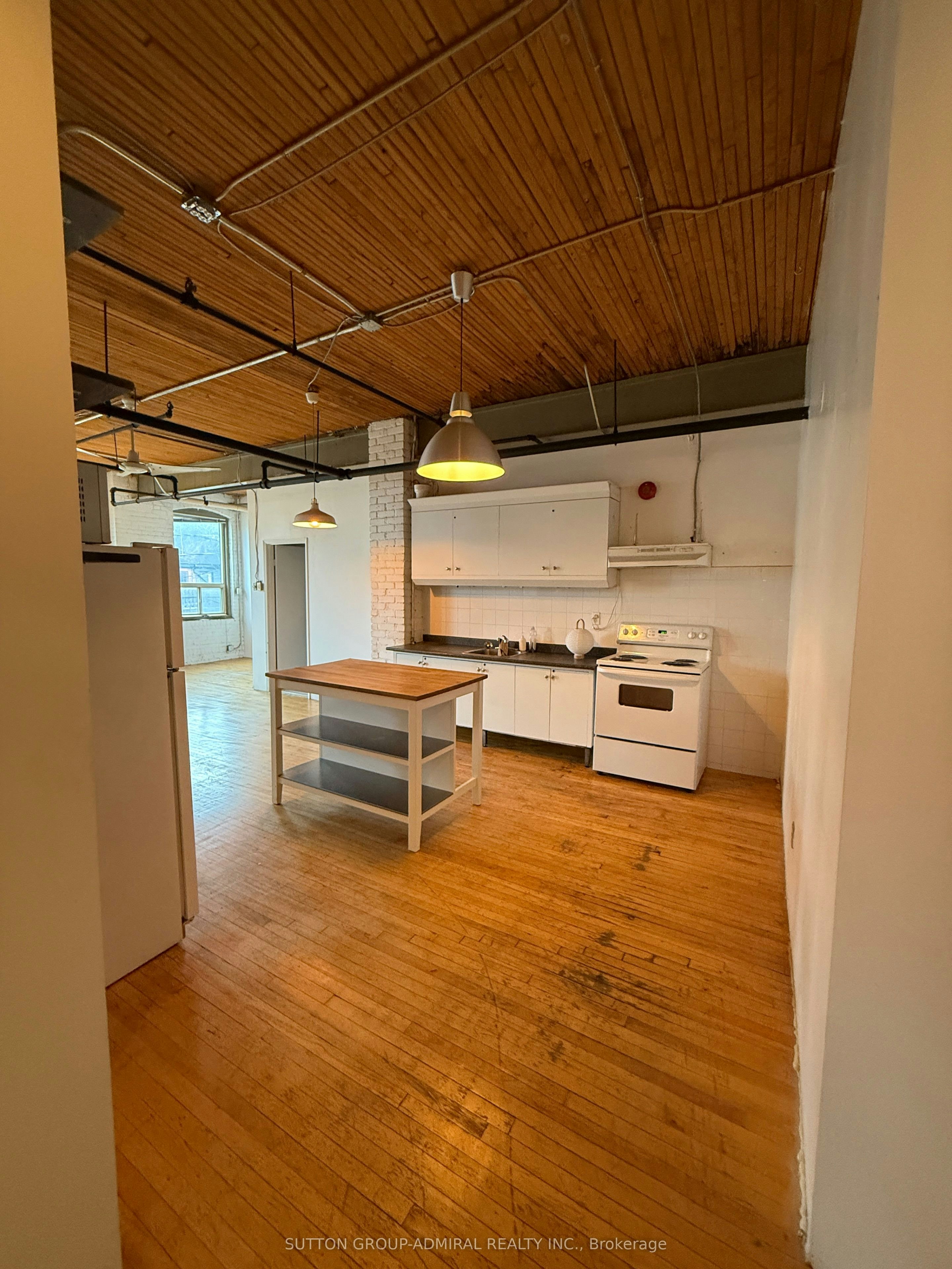 201-34 Noble Street, Toronto, ON, M6K 2C9 - 2