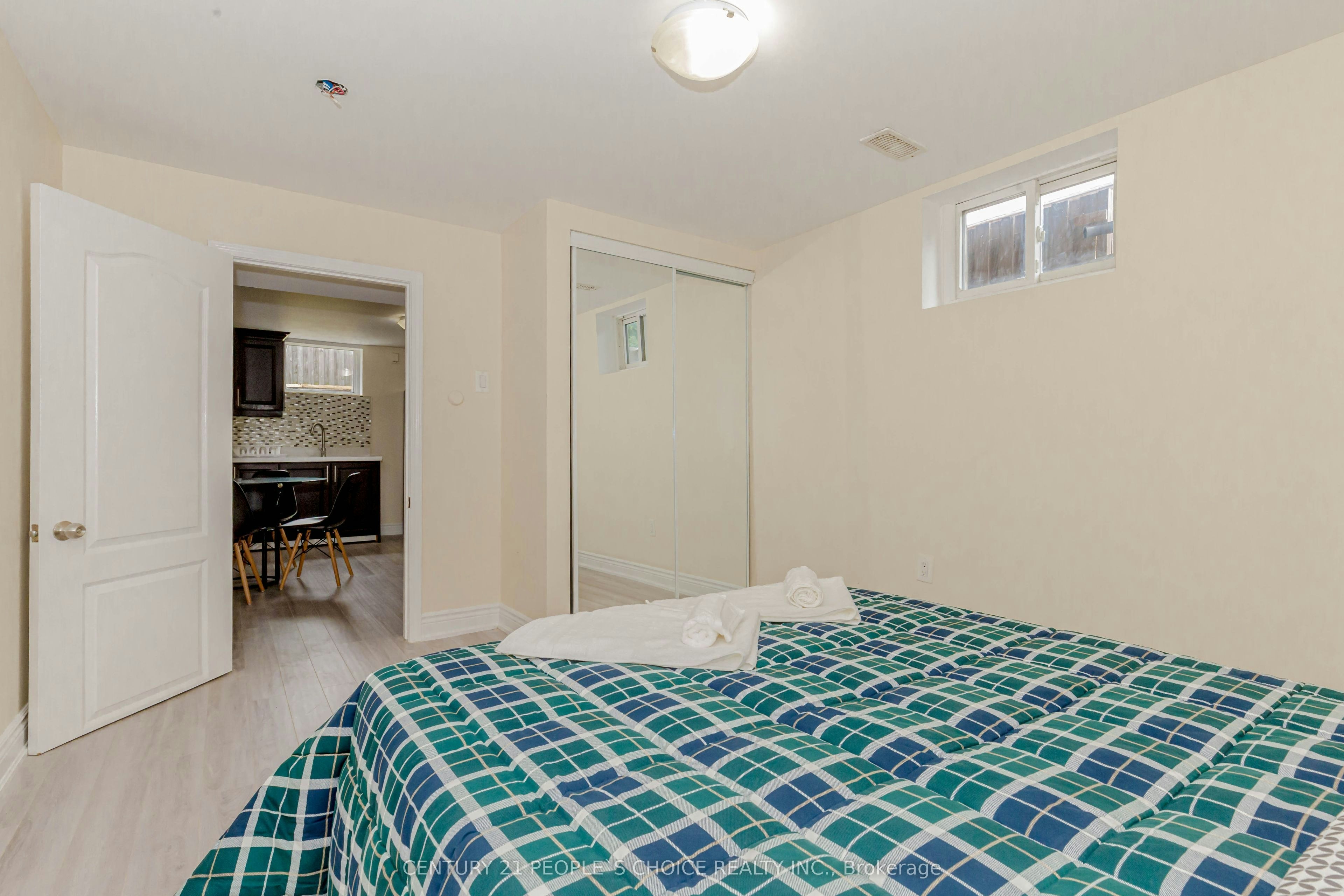 215 Jeffcoat Drive, Toronto, ON, M9W 3E2 - 27