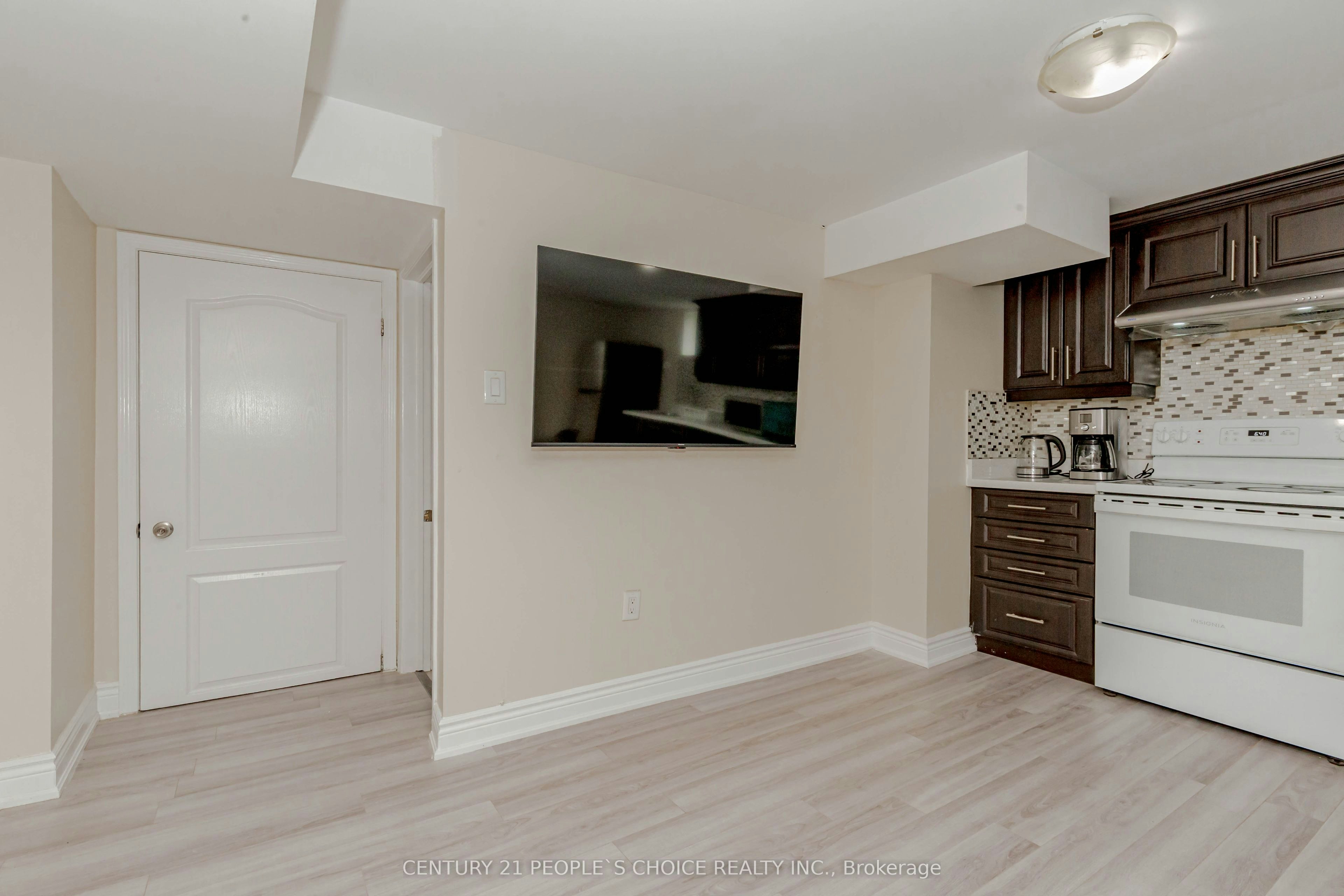 215 Jeffcoat Drive, Toronto, ON, M9W 3E2 - 12