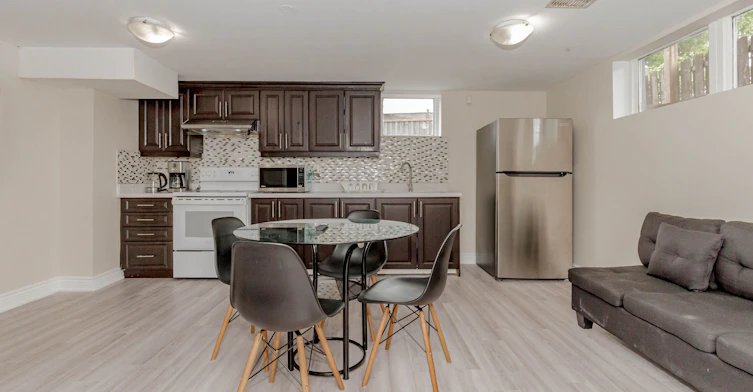 215 Jeffcoat Drive, Toronto, ON, M9W 3E2 - 19