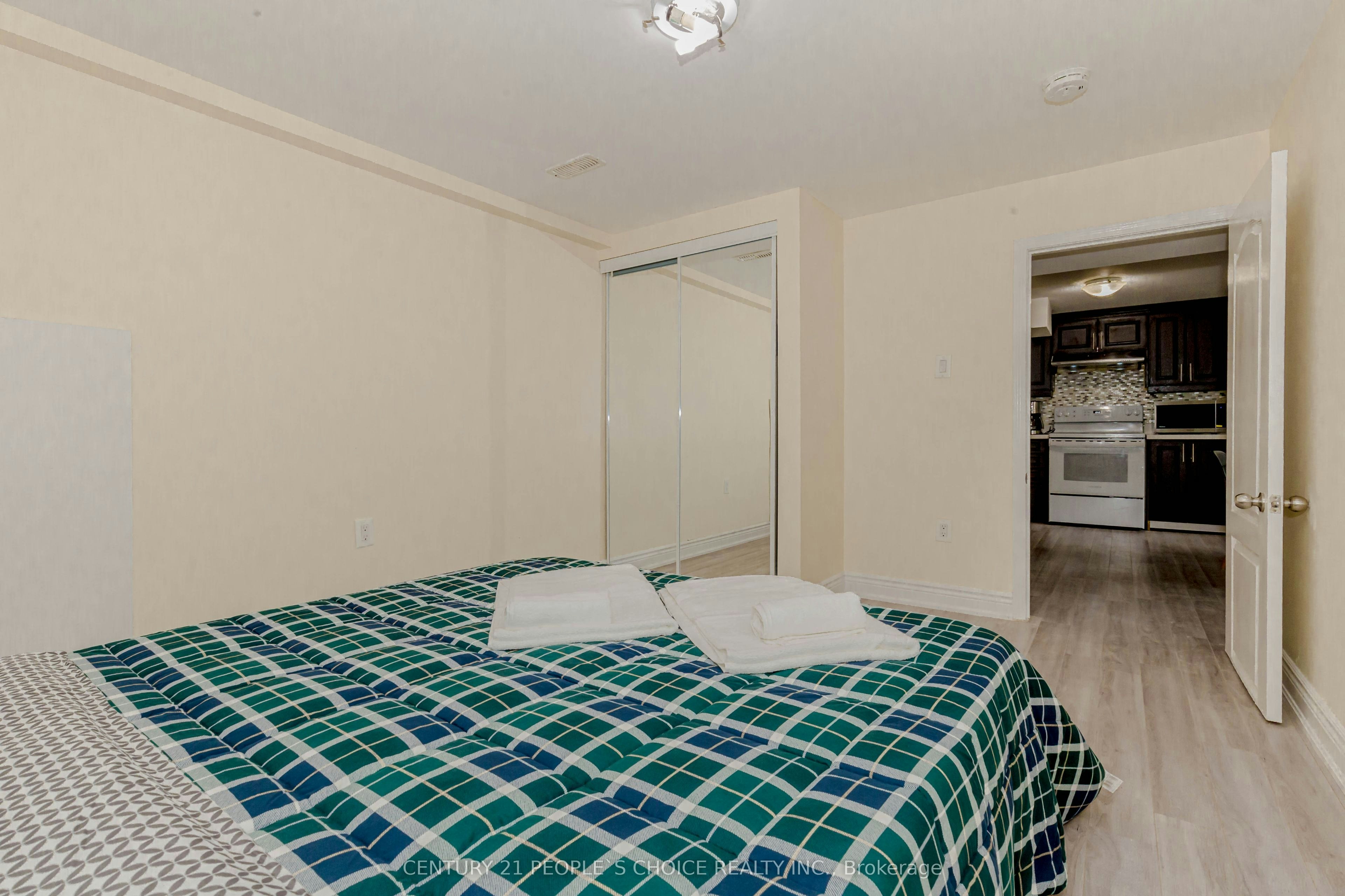 215 Jeffcoat Drive, Toronto, ON, M9W 3E2 - 33