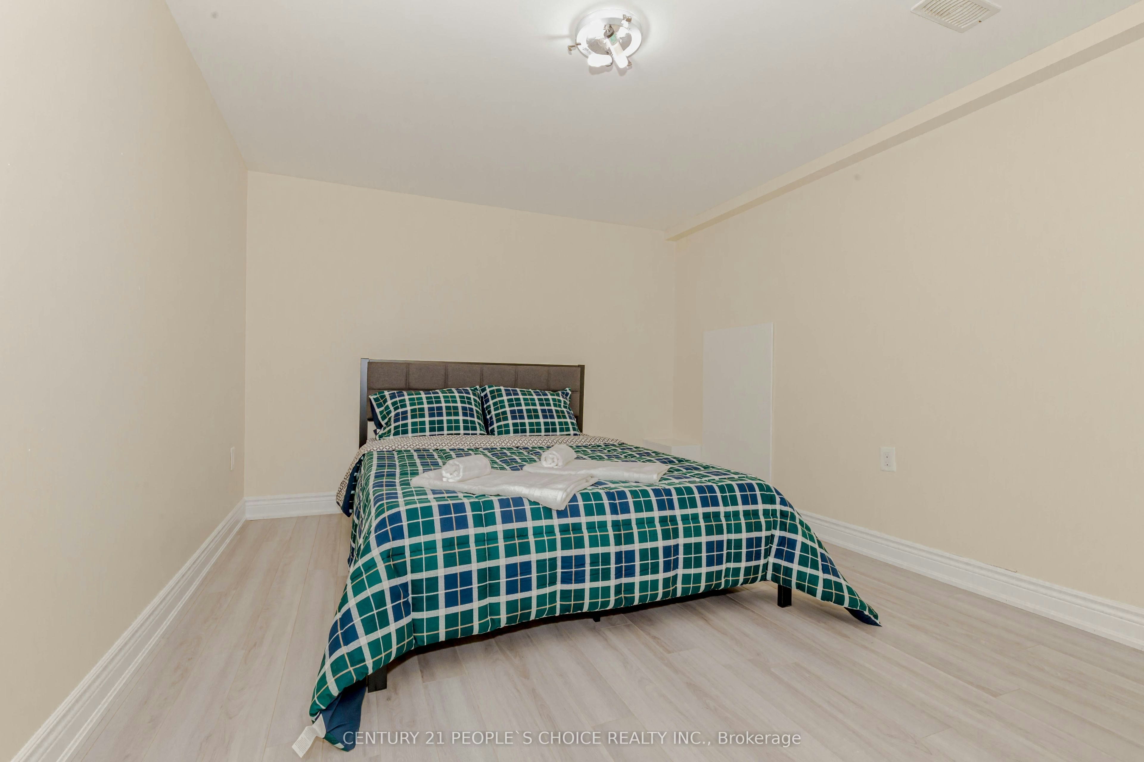 215 Jeffcoat Drive, Toronto, ON, M9W 3E2 - 31