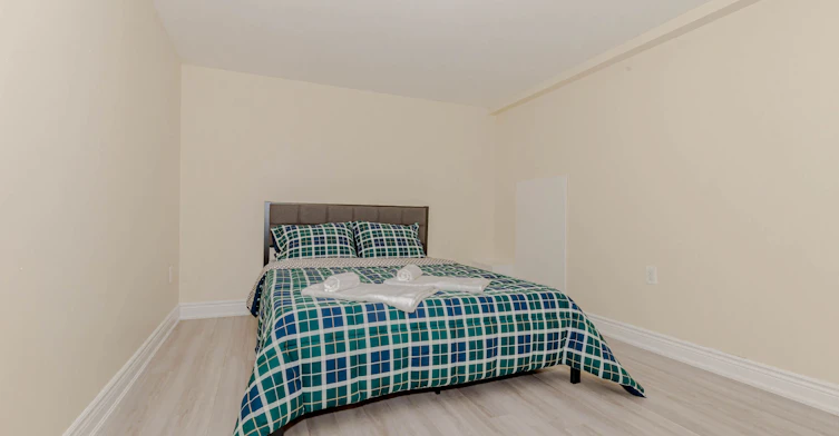 215 Jeffcoat Drive, Toronto, ON, M9W 3E2 - 31