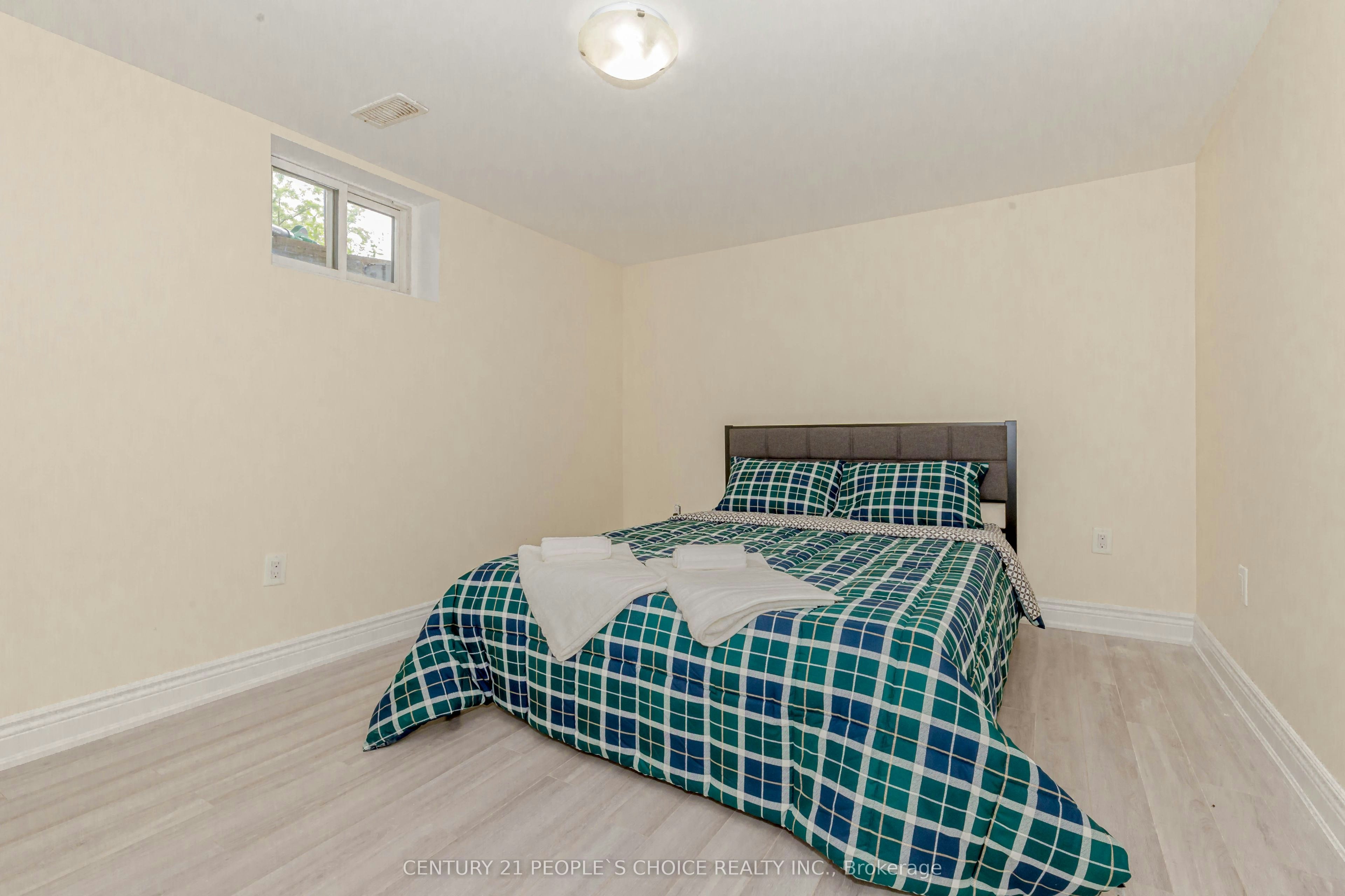 215 Jeffcoat Drive, Toronto, ON, M9W 3E2 - 26