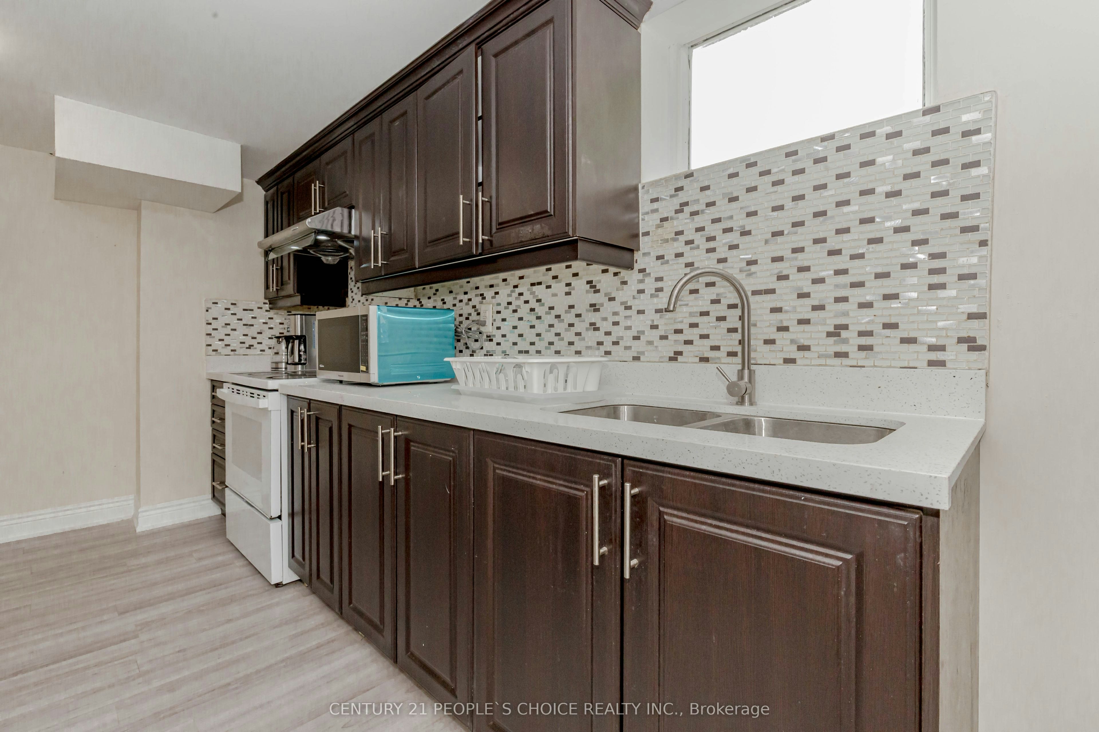 215 Jeffcoat Drive, Toronto, ON, M9W 3E2 - 21