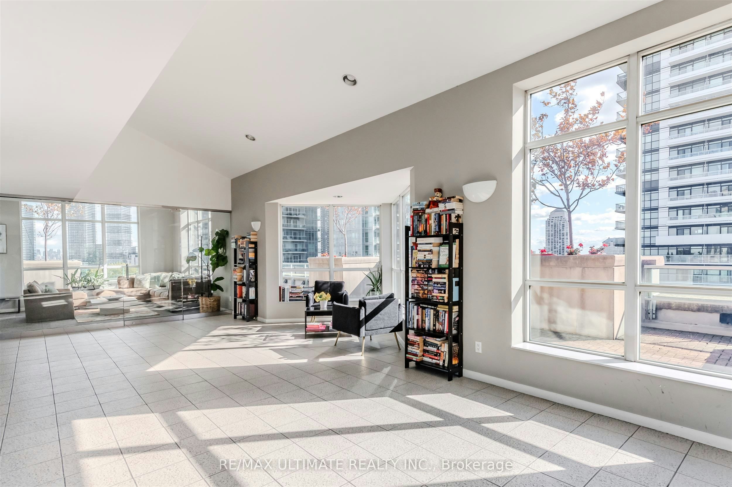 301-300 Manitoba Street, Toronto, ON, M8Y 4G6 - 39