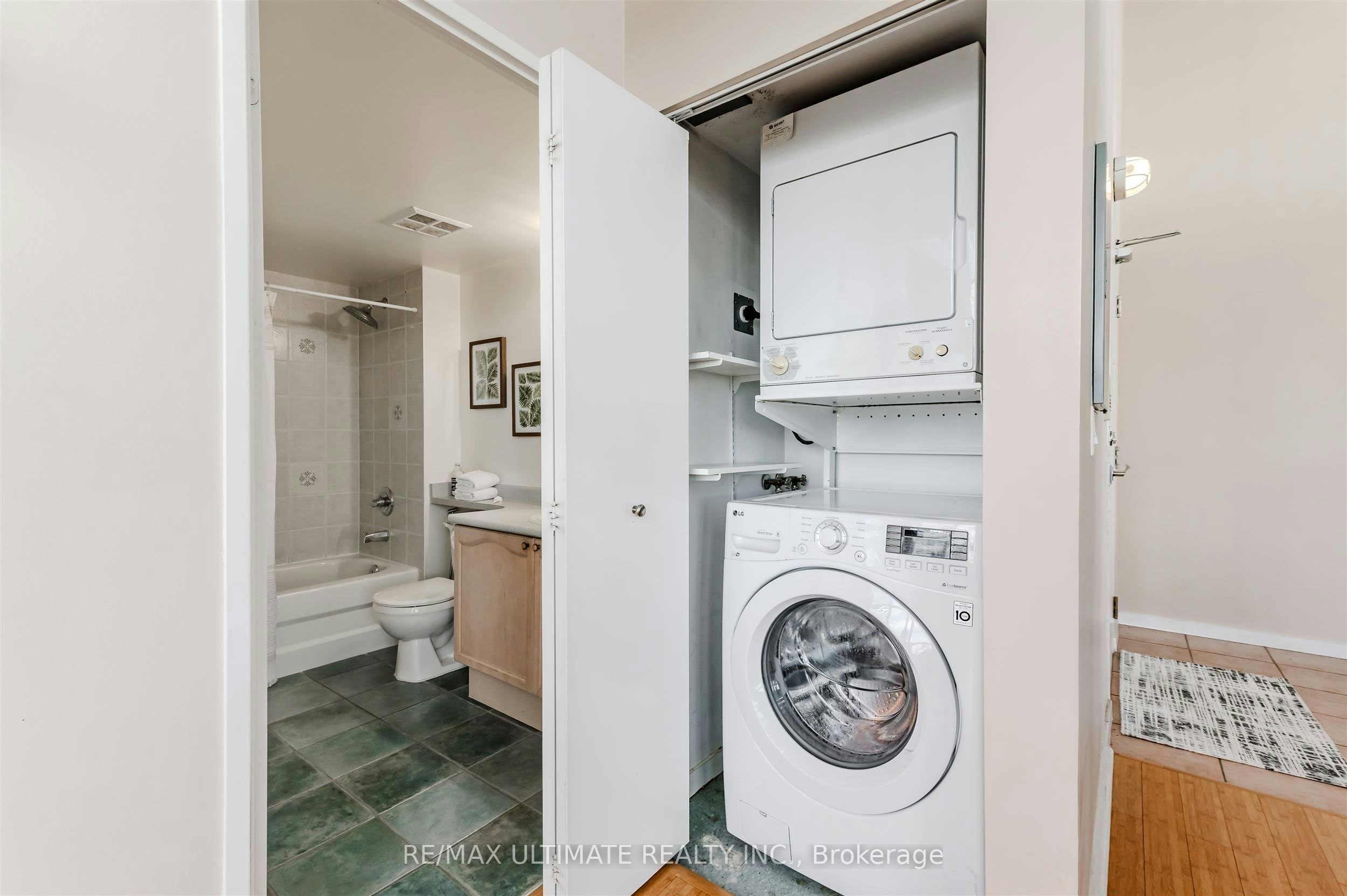 301-300 Manitoba Street, Toronto, ON, M8Y 4G6 - 12