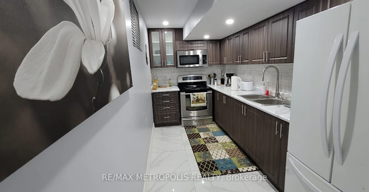 BSMT-1 Desert Garden Drive, Brampton, ON, L7A 4M4