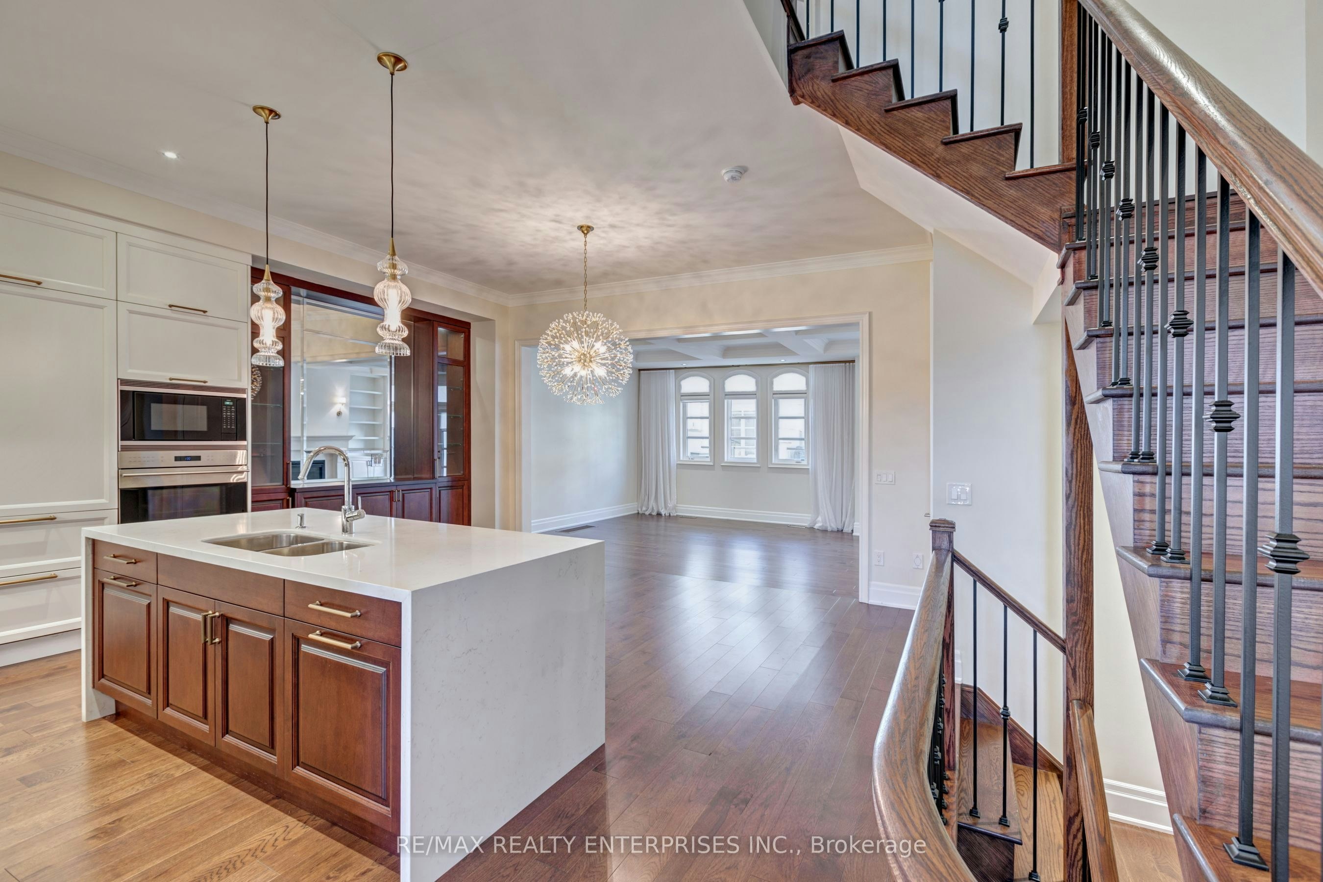 287 Rebecca Street, Oakville, ON, L6K 0G9 - 3