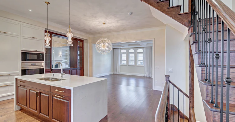 287 Rebecca Street, Oakville, ON, L6K 0G9 - 3