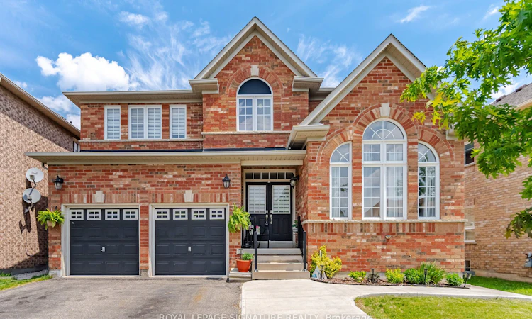 34 Nina Place N