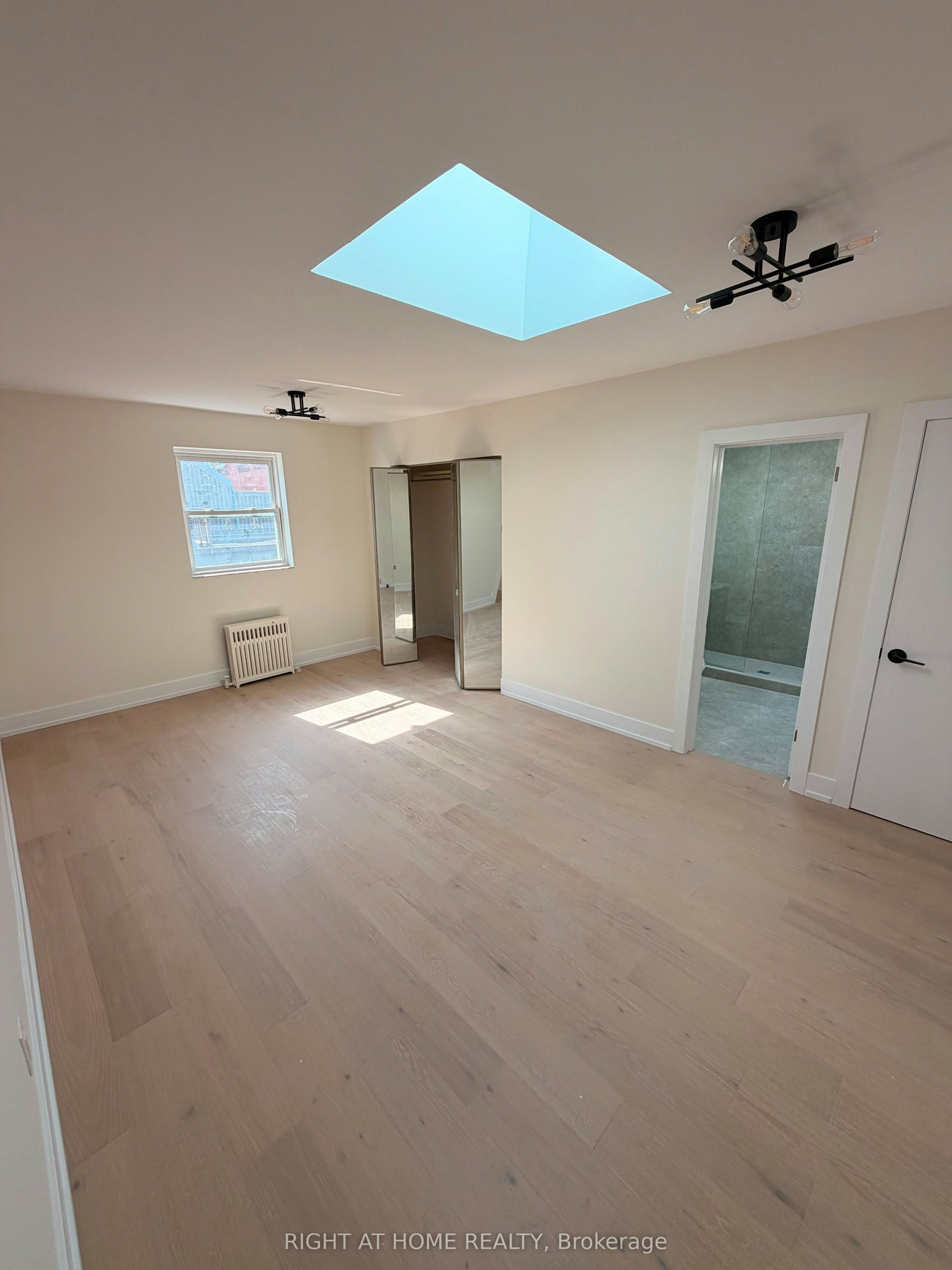202-3384 Lake Shore Boulevard W, Toronto, ON, M8W 1M9 - 4