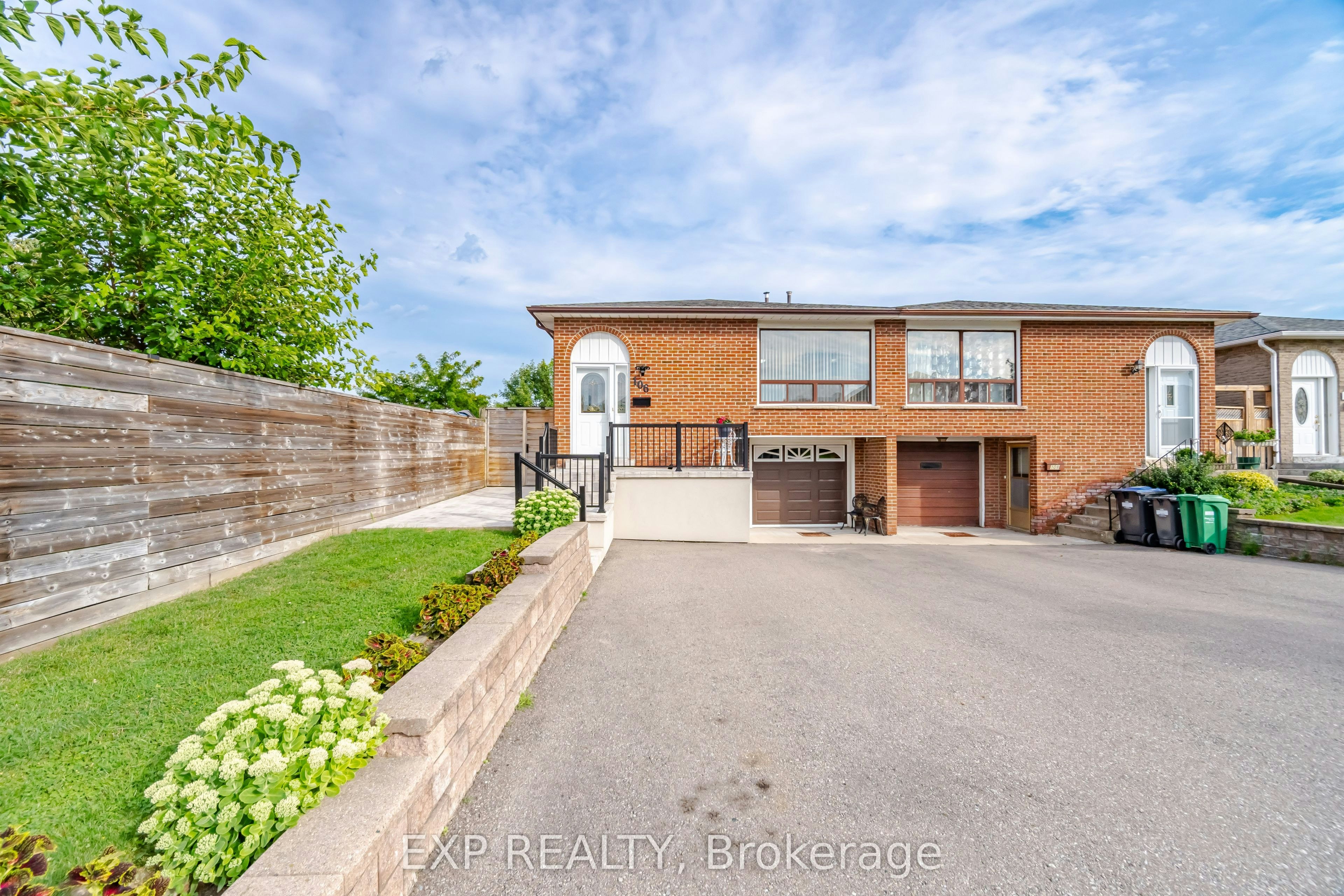 106 Hanson Road, Mississauga, ON, L5B 2E4