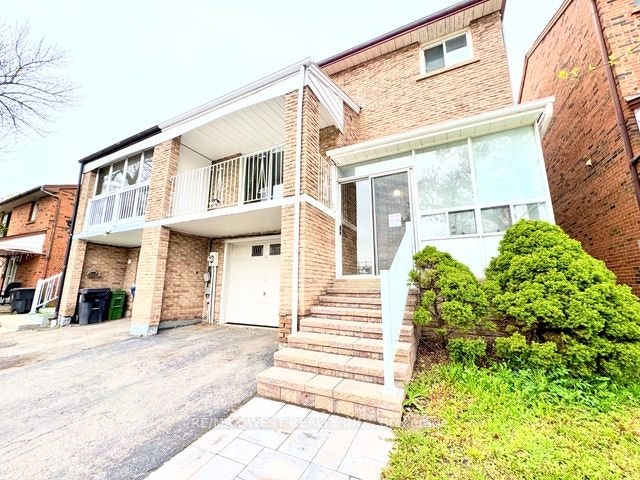 26 Brownridge Crescent, Toronto, ON, M9V 4M5