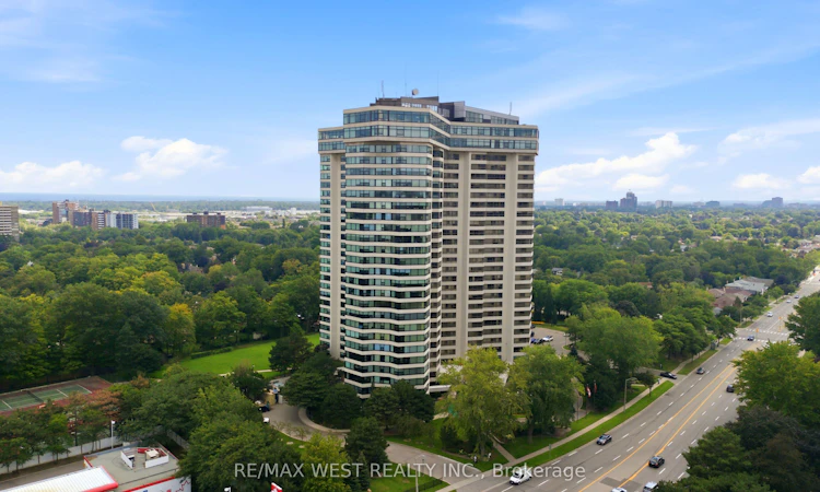 504-1300 Bloor Street