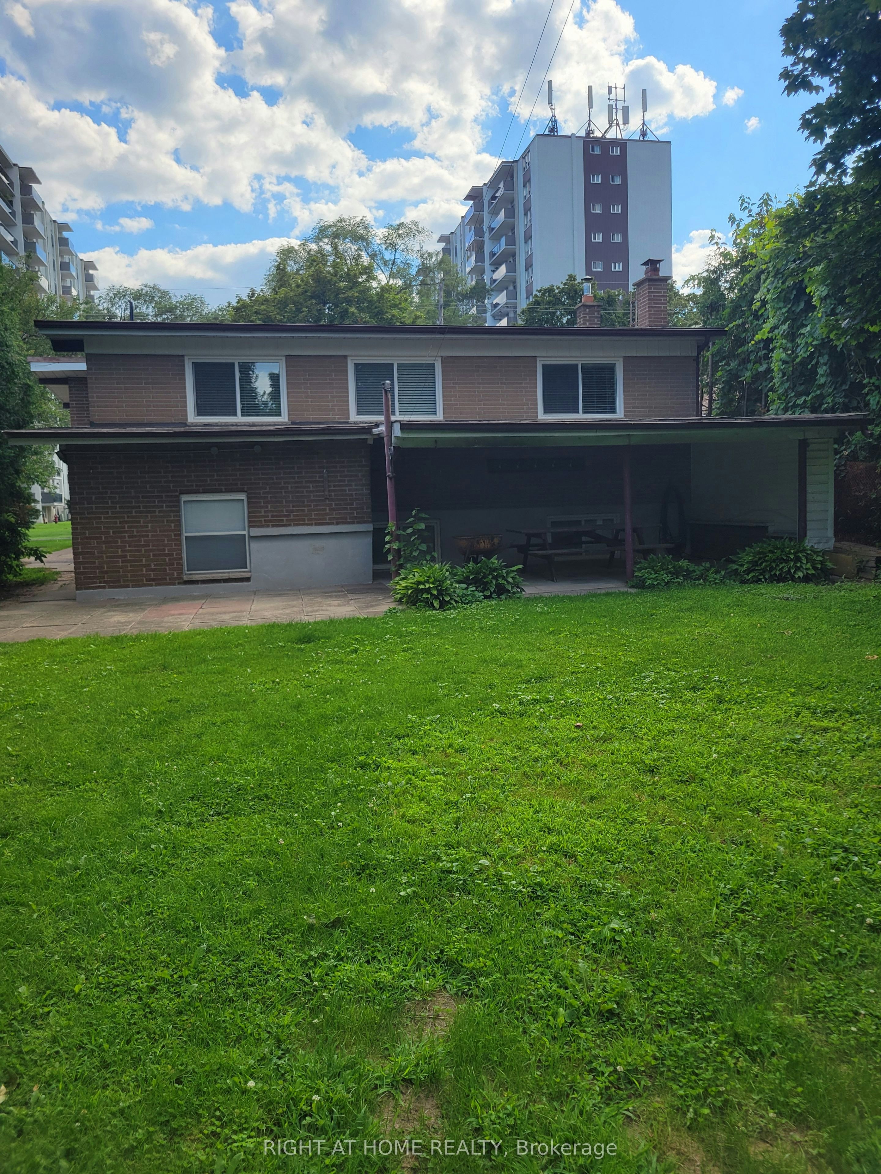 2575 Argyle Road, Mississauga, ON, L5B 1V4 - 4