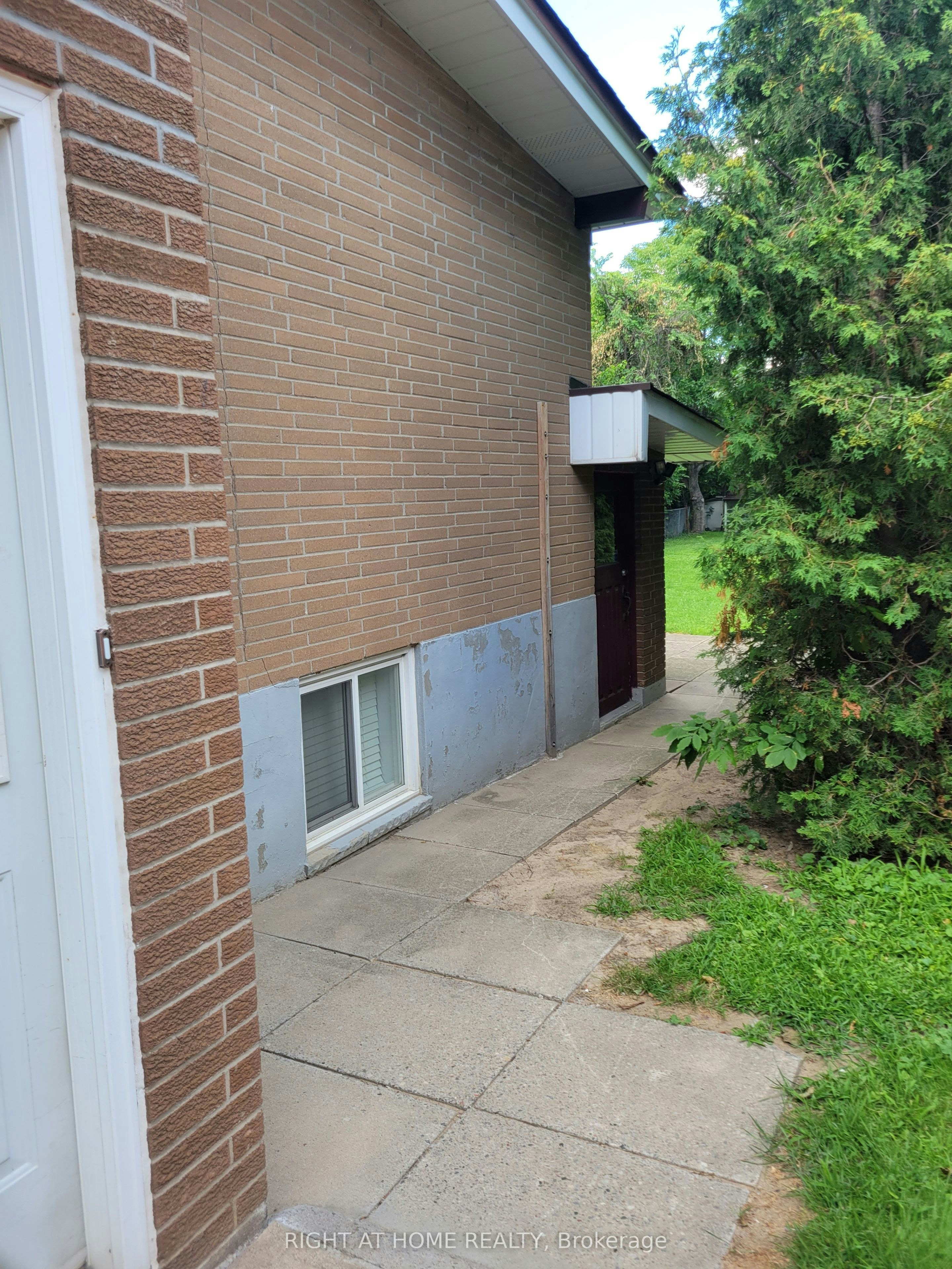 2575 Argyle Road, Mississauga, ON, L5B 1V4 - 3