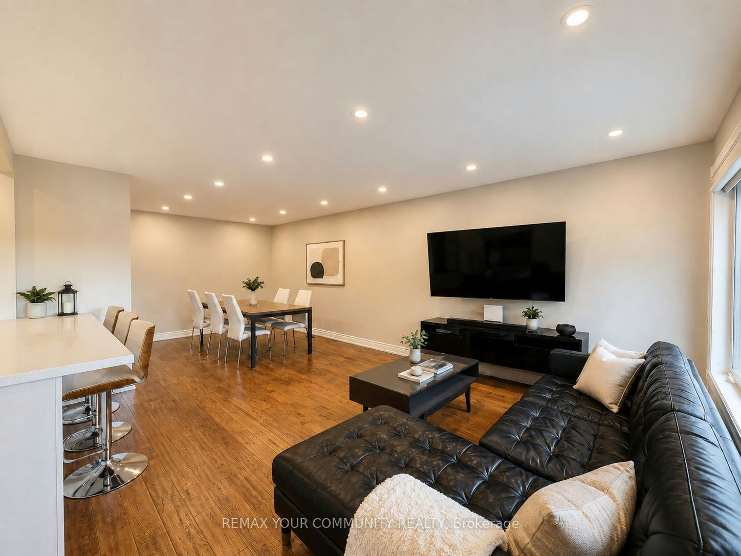 2508 Cobbinshaw Circle, Mississauga, ON, L5N 2G3 - 2