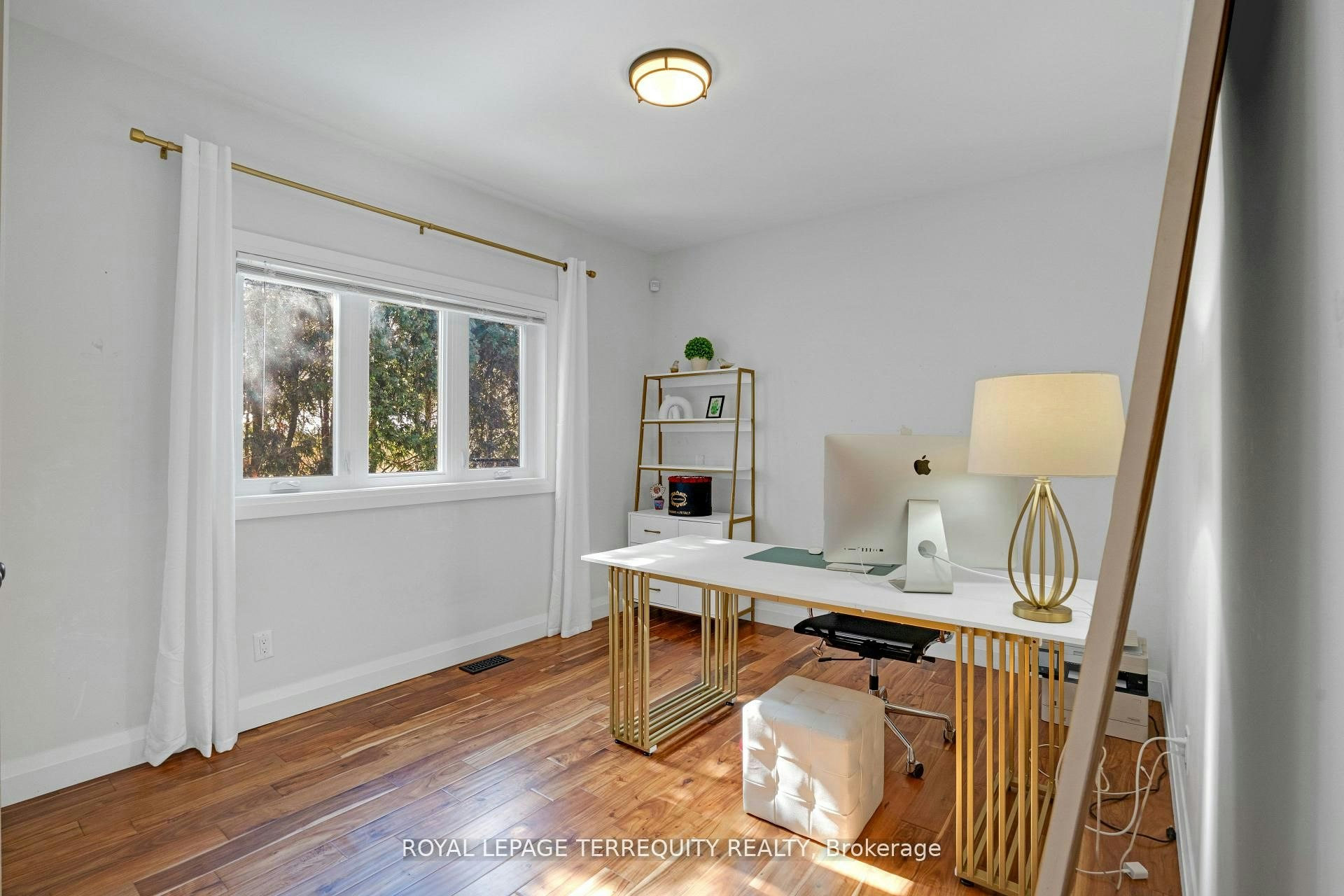 716 North Shore Boulevard E, Burlington, ON, L7T 1X6 - 16