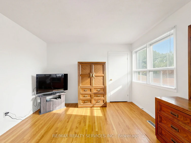 25 Malcolm Crescent, Brampton, ON, L6S 3C7 - 29