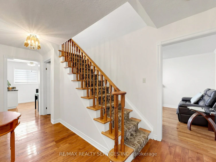 25 Malcolm Crescent, Brampton, ON, L6S 3C7 - 6