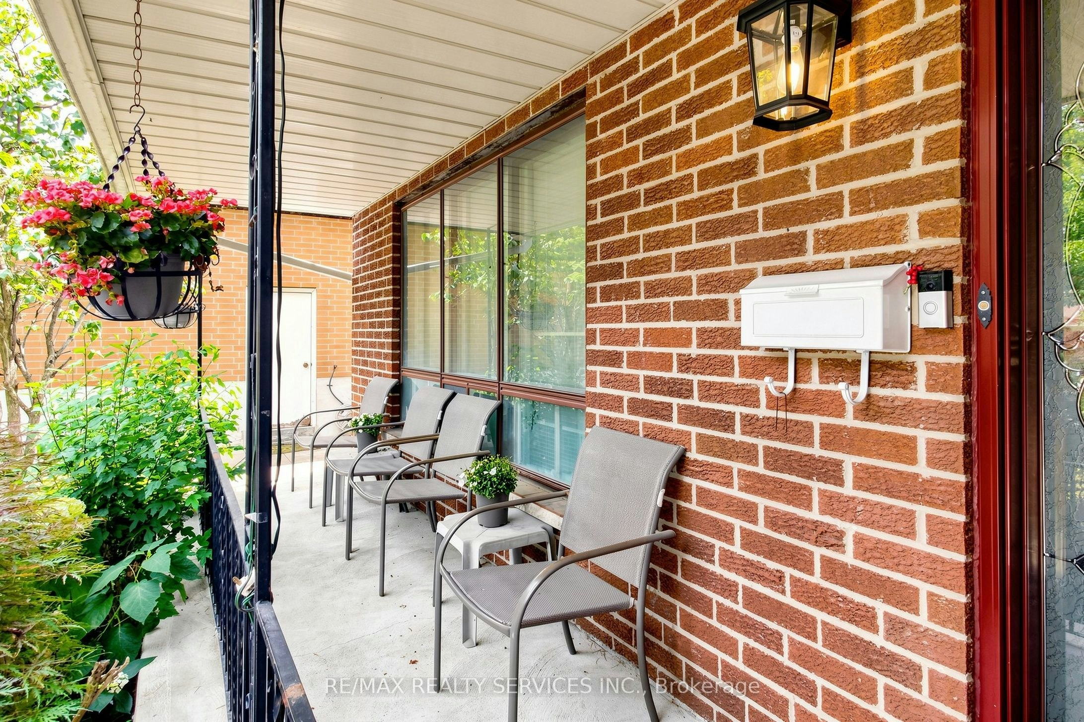 25 Malcolm Crescent, Brampton, ON, L6S 3C7 - 4