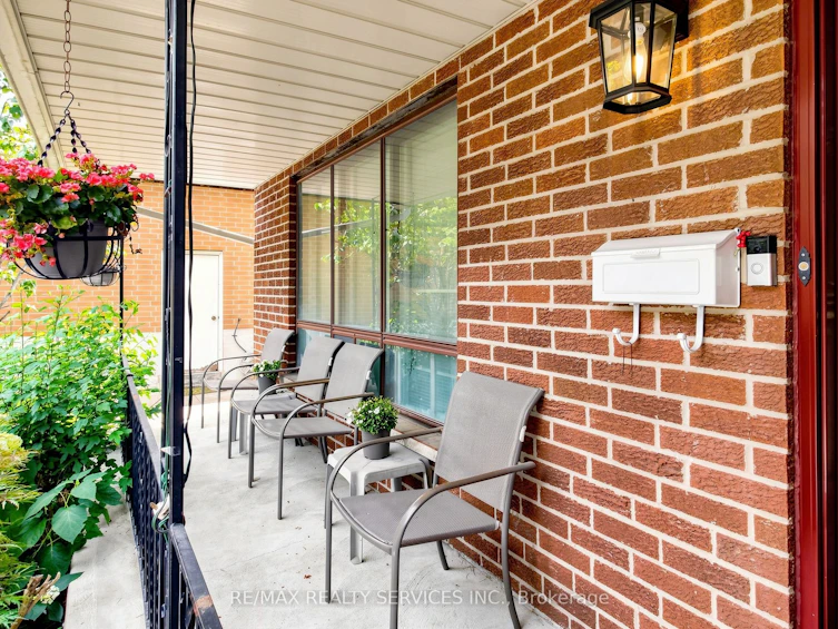 25 Malcolm Crescent, Brampton, ON, L6S 3C7 - 4